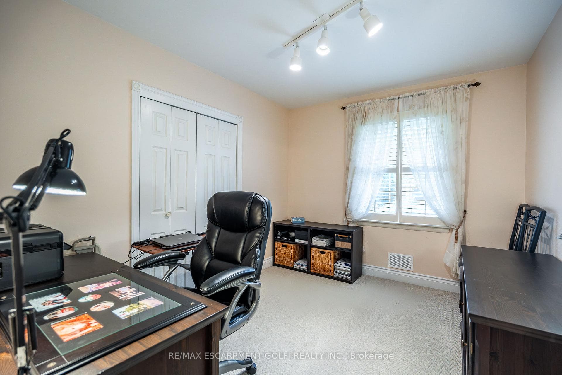 98 HADLEY Drive photo 13