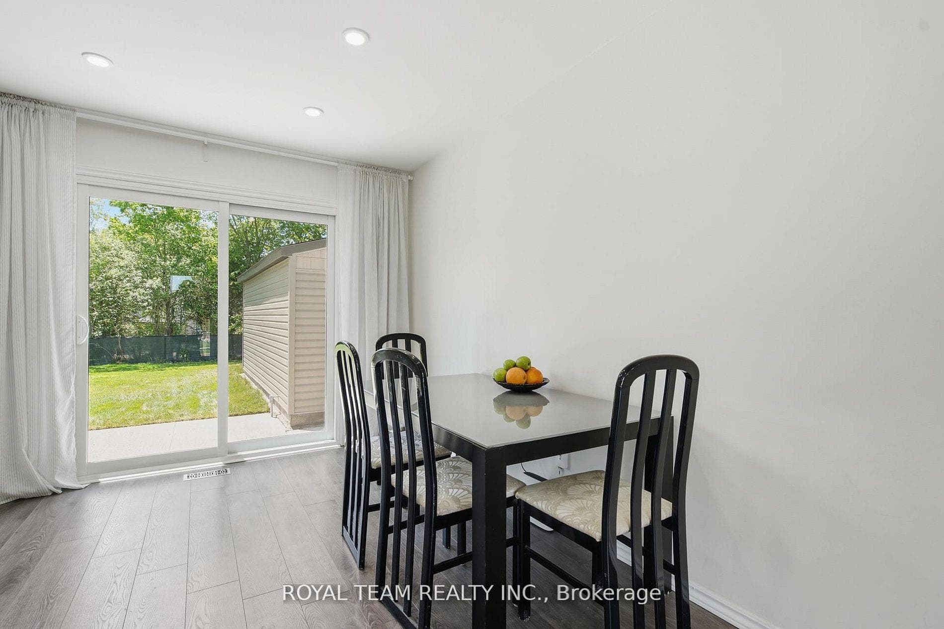 653 Steeplechase Drive photo 14