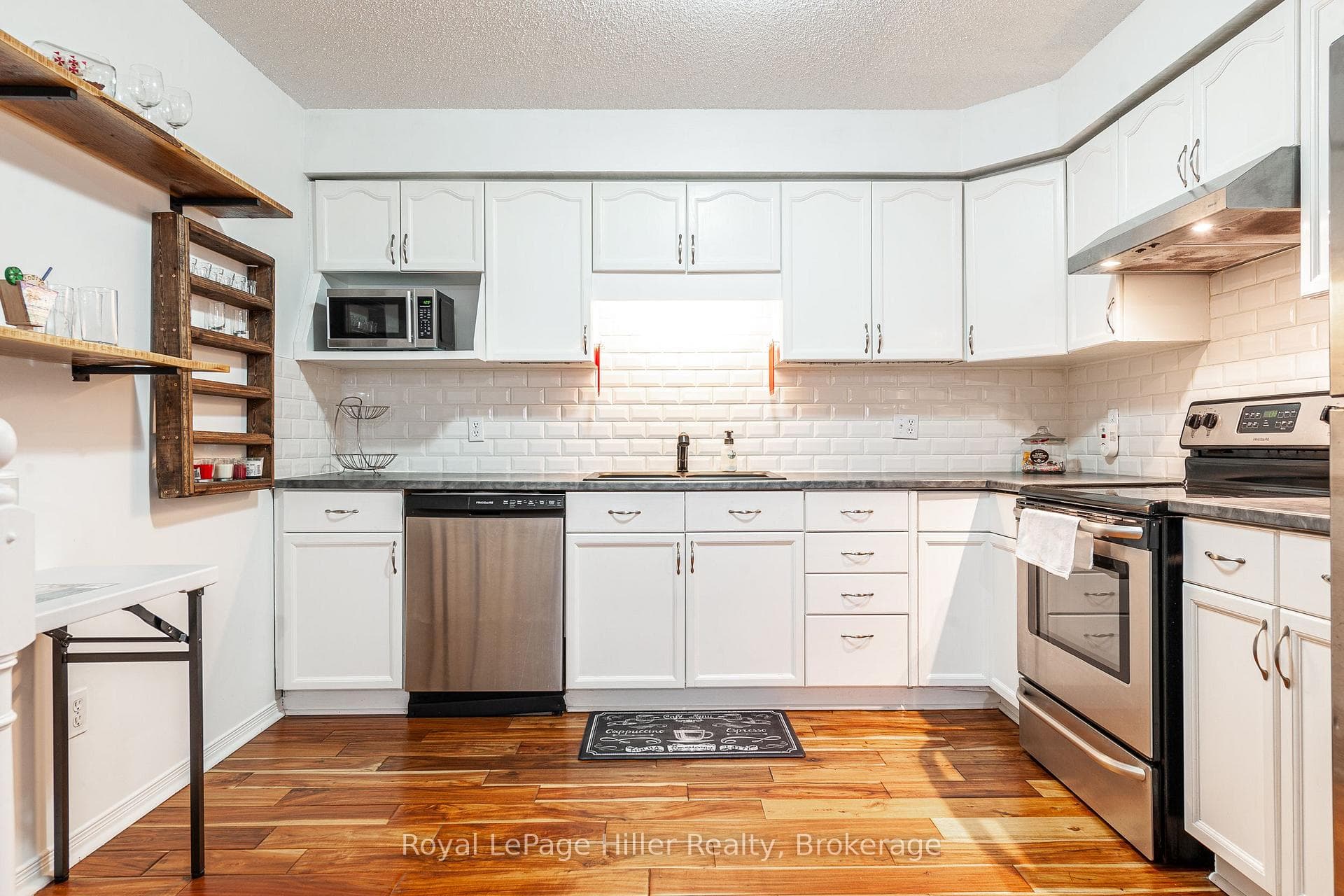 80 Burnham Court photo 9