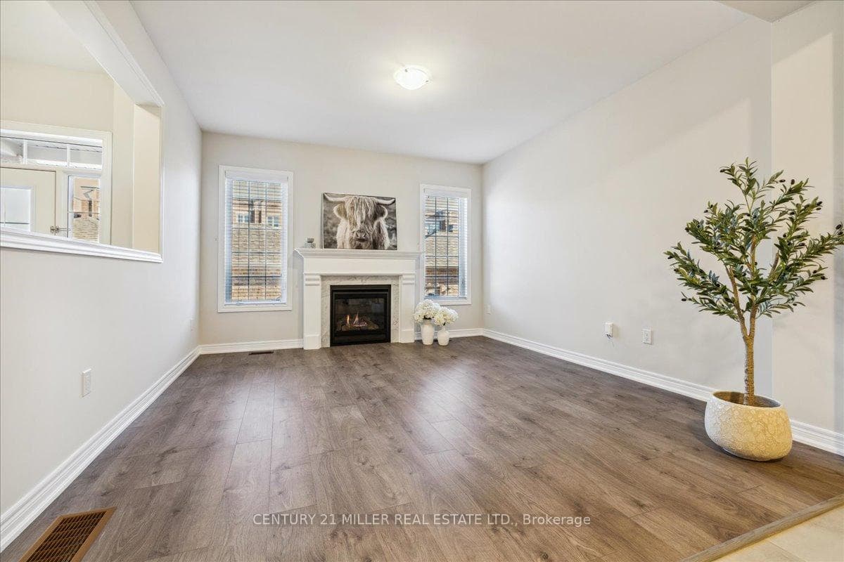 4-4021 Phoenix Way photo 10