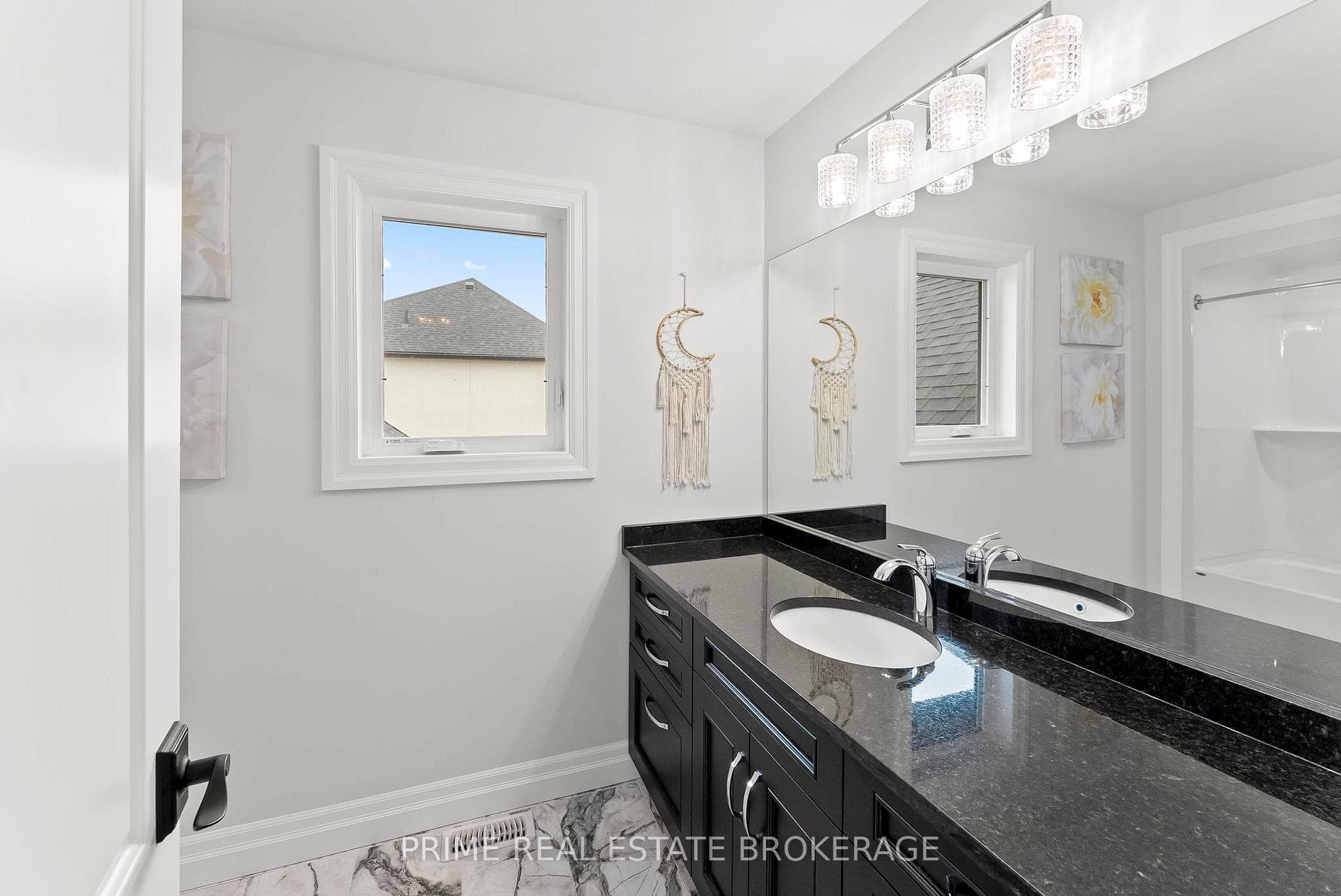 939 Bogdanovic Way photo 35