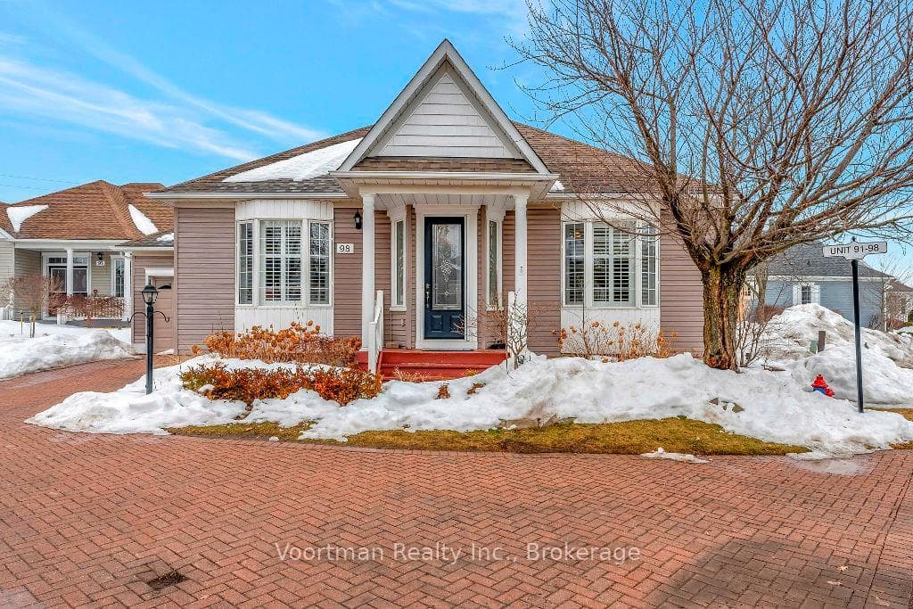 98 Silverbirch Boulevard Unit 20 photo 1