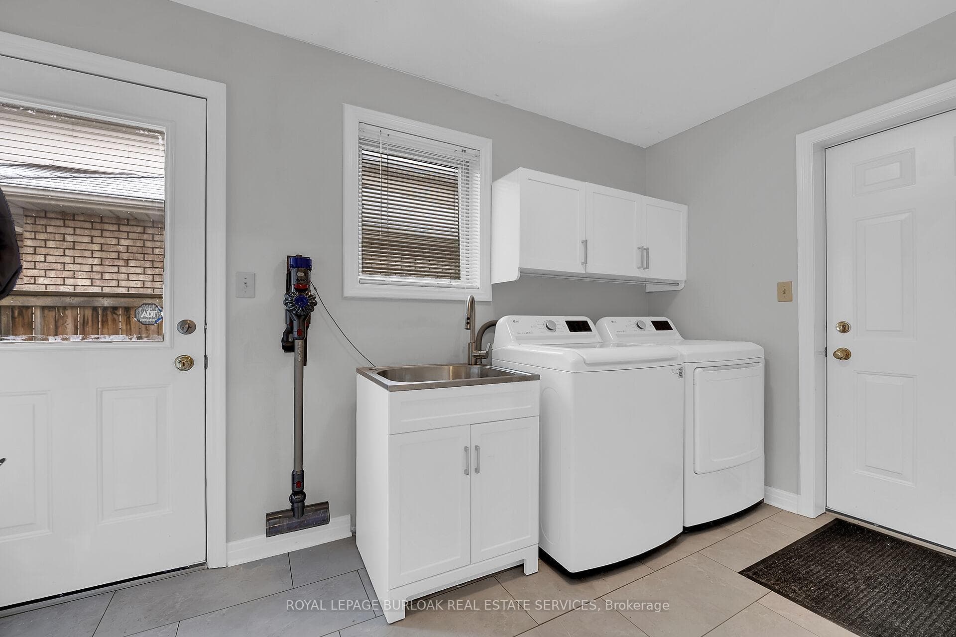 45 Stoney Brook Crescent photo 18