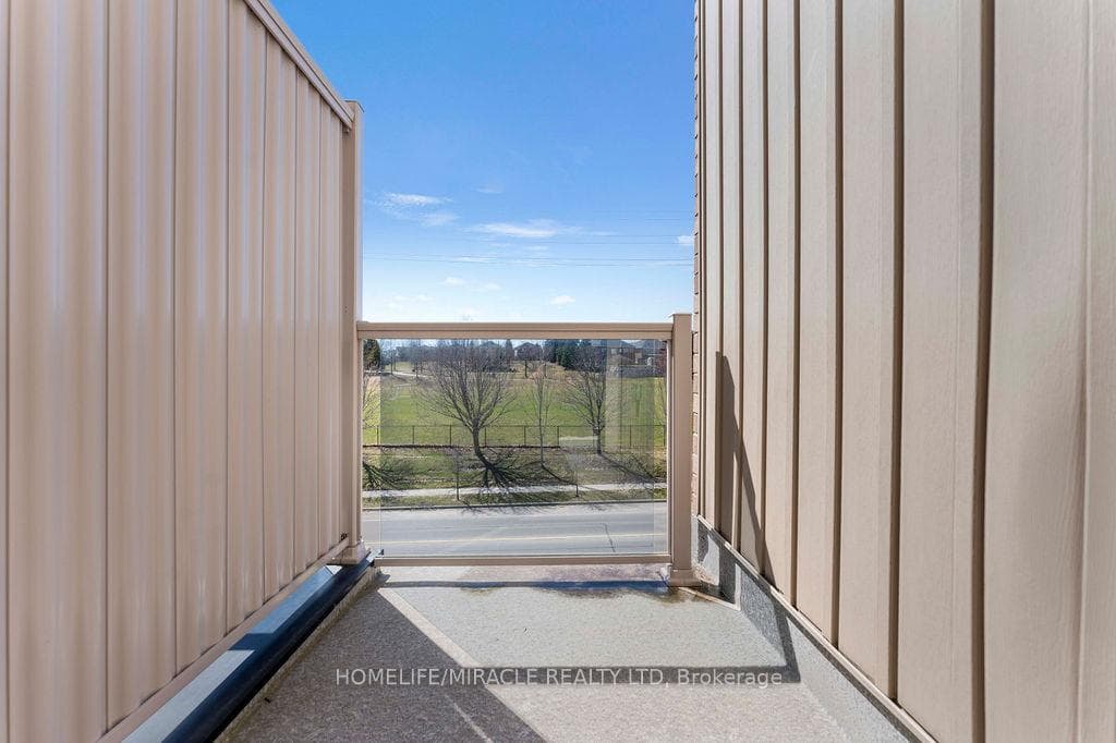 1431 Green Road photo 30
