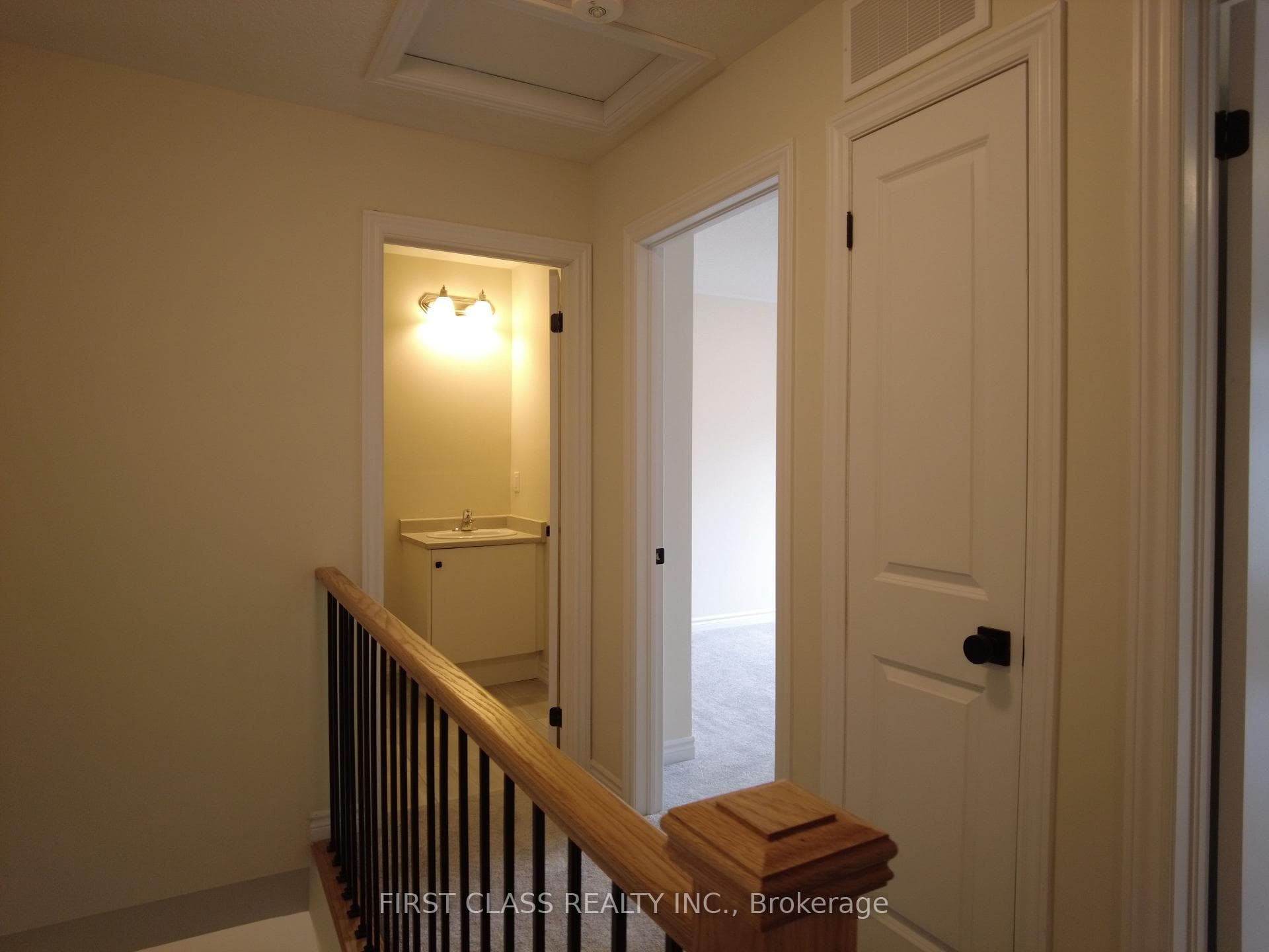 1528 BLOOR Street photo 29
