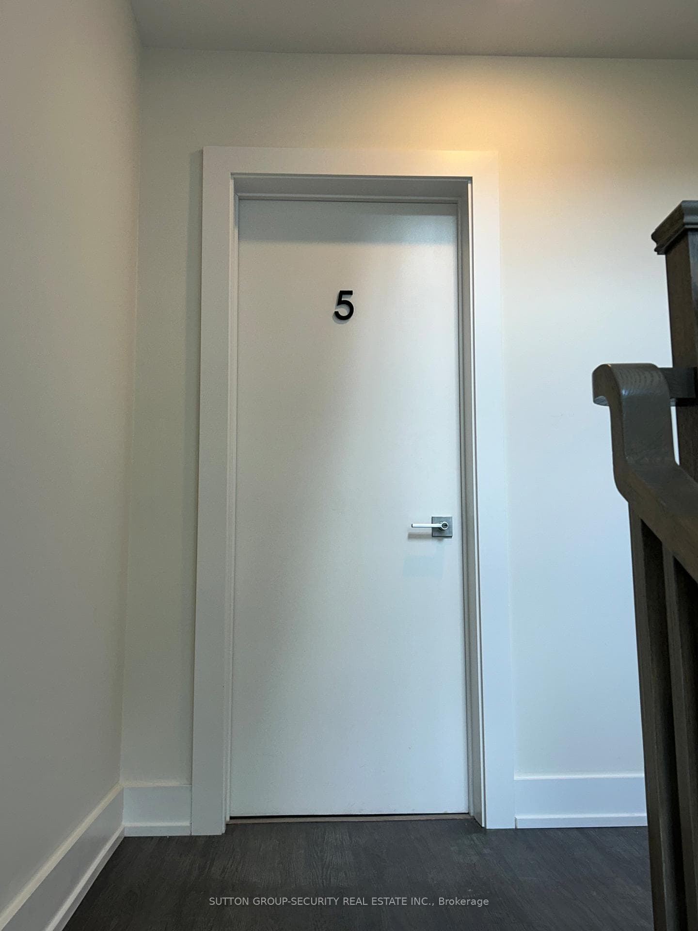 513 Ossington Avenue Unit 5 photo 4