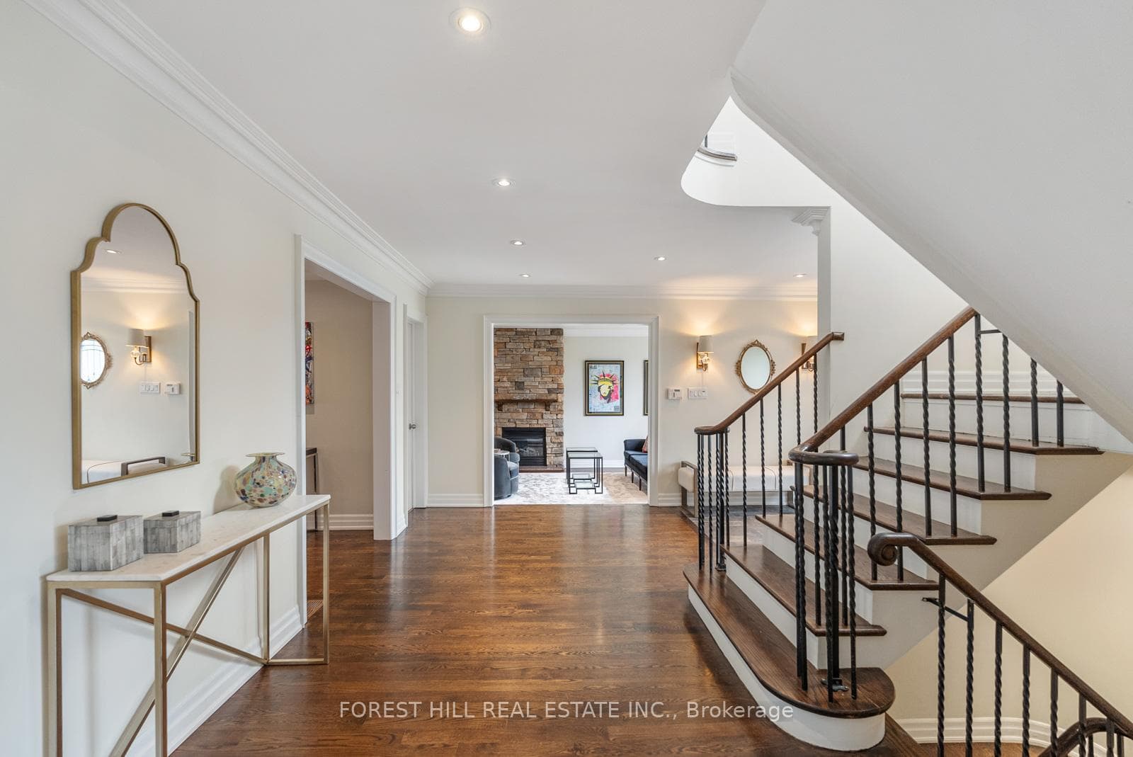 62 Ridelle Avenue photo 5