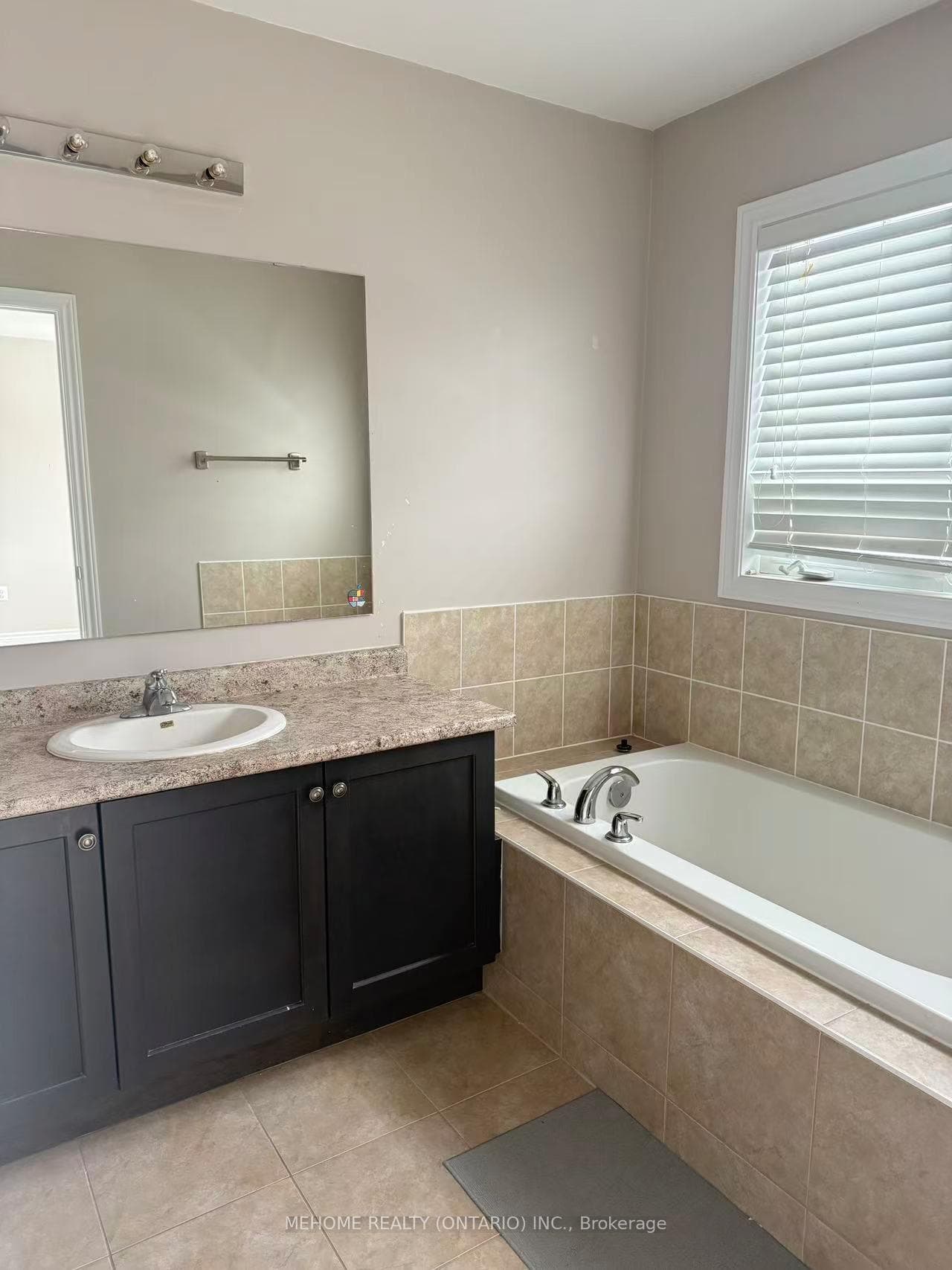 22 Memon Place photo 11