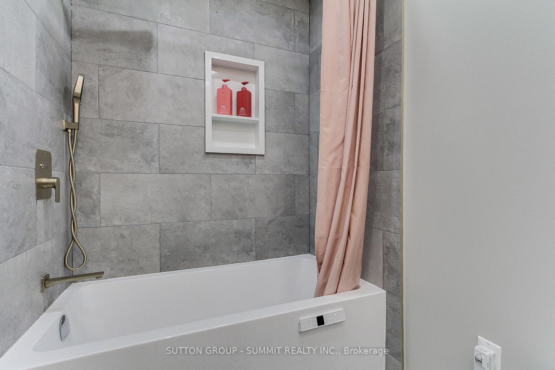 7641 ANAKA Drive photo 10