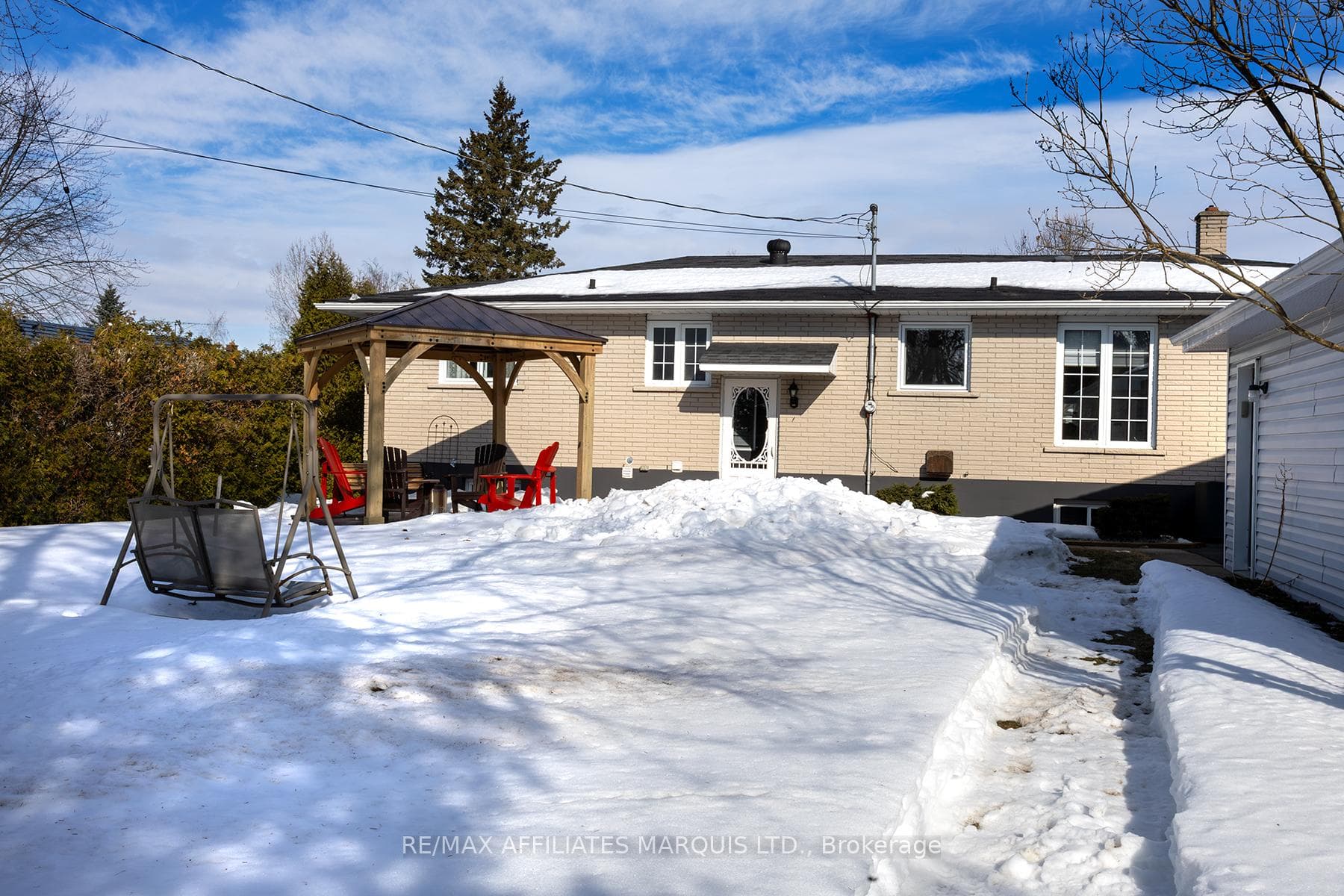 22 Pine Street photo 4