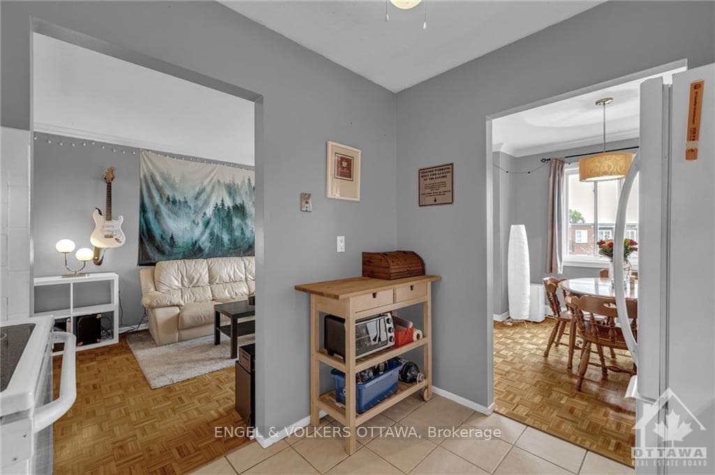 2041 ARROWSMITH Drive Unit 407A photo 17