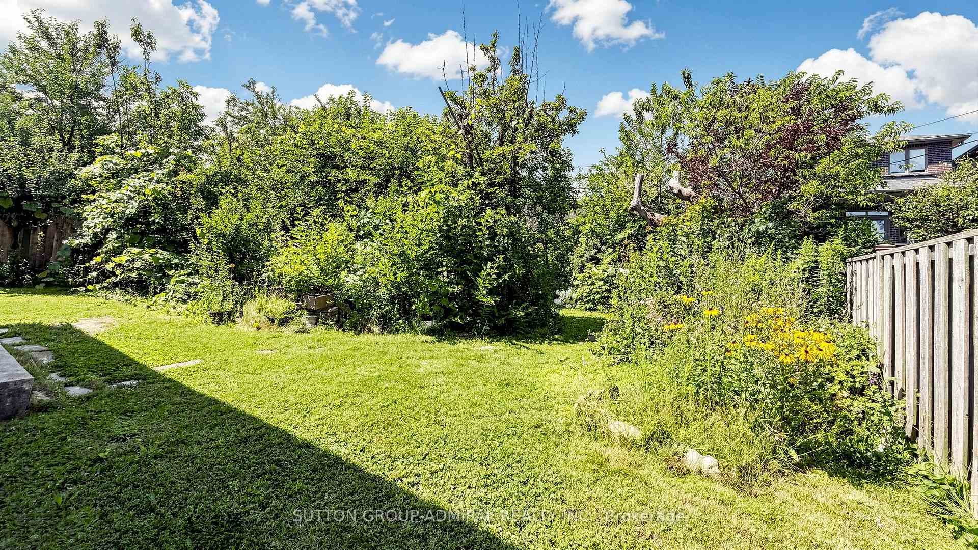 62 Rosemeade Avenue photo 46