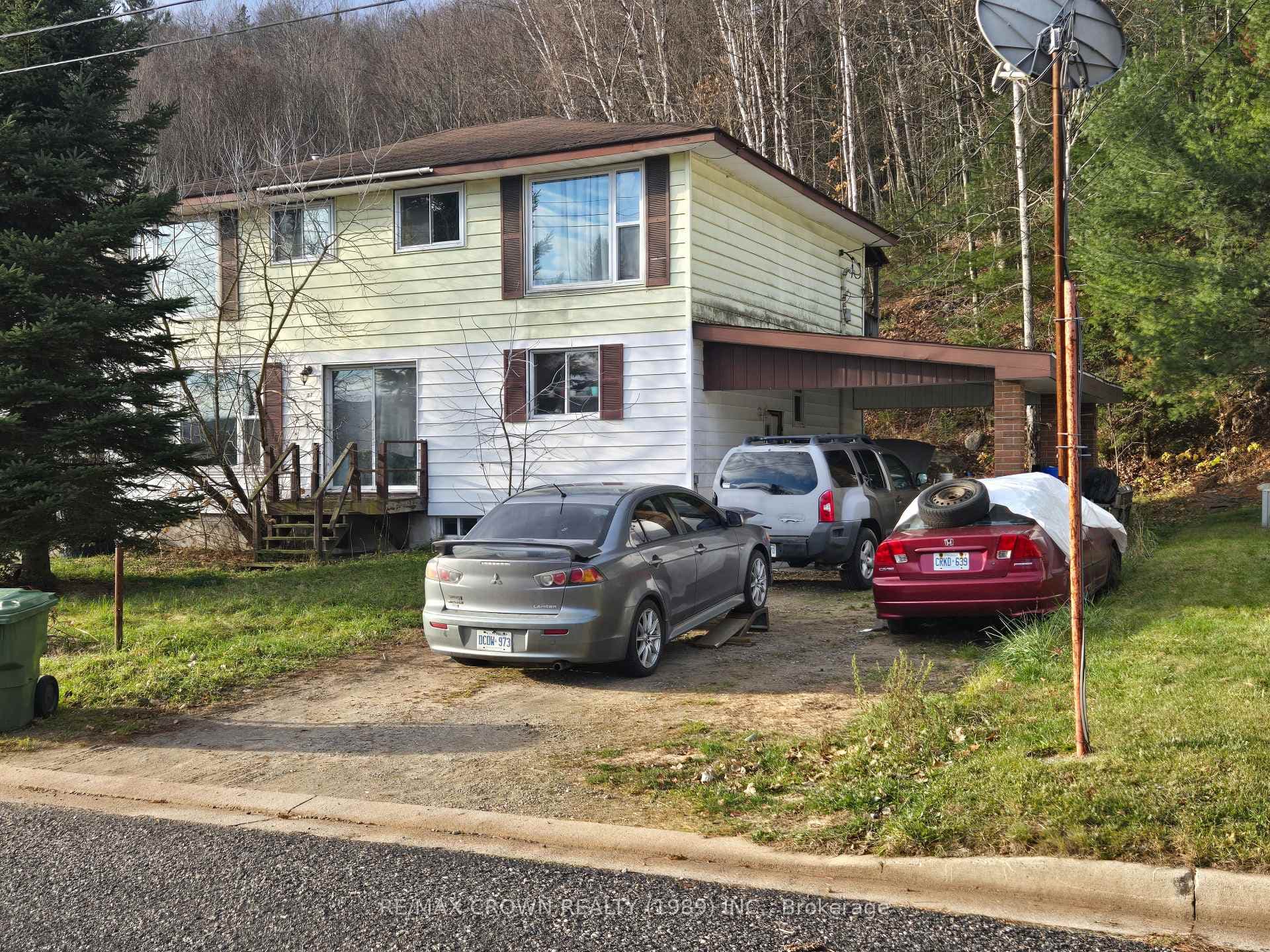 87 Spruce Street photo 1