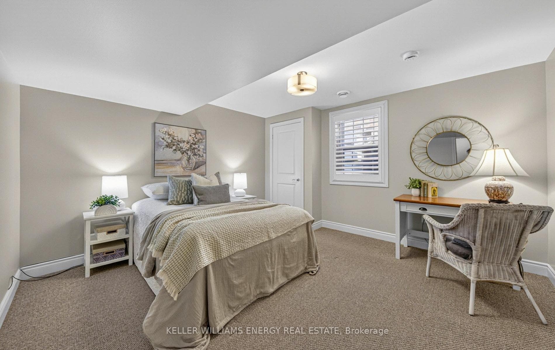 821 Hudson Street photo 37