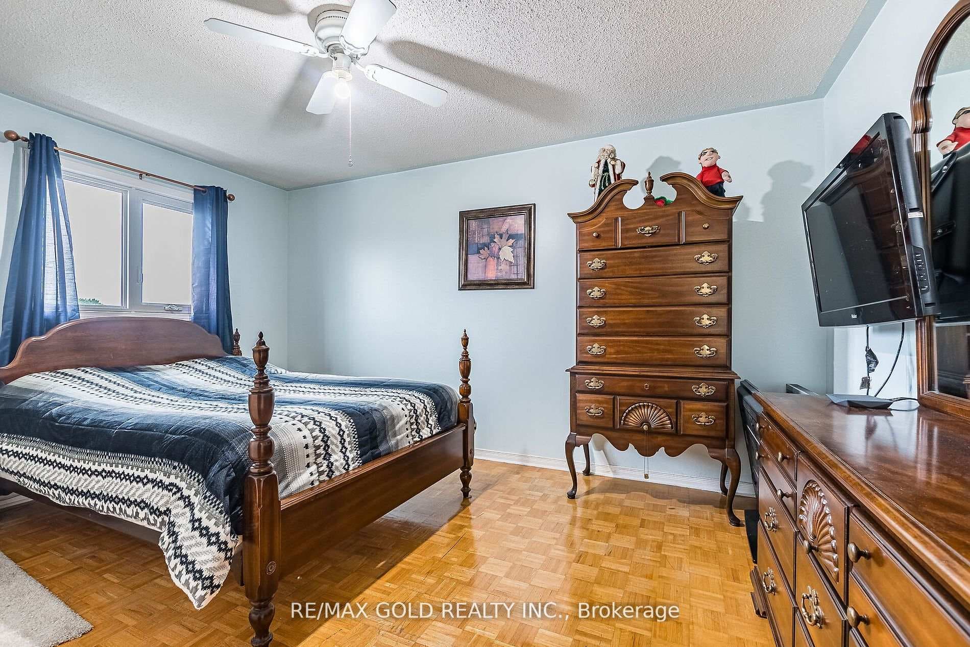 145 Sunforest Drive photo 16