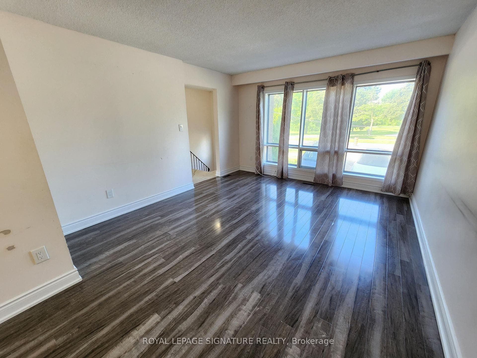 3334 Tallmast Crescent photo 11