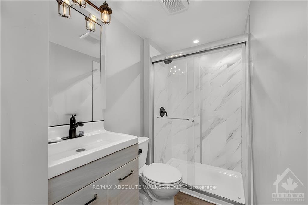 32 LAURIE Court photo 19