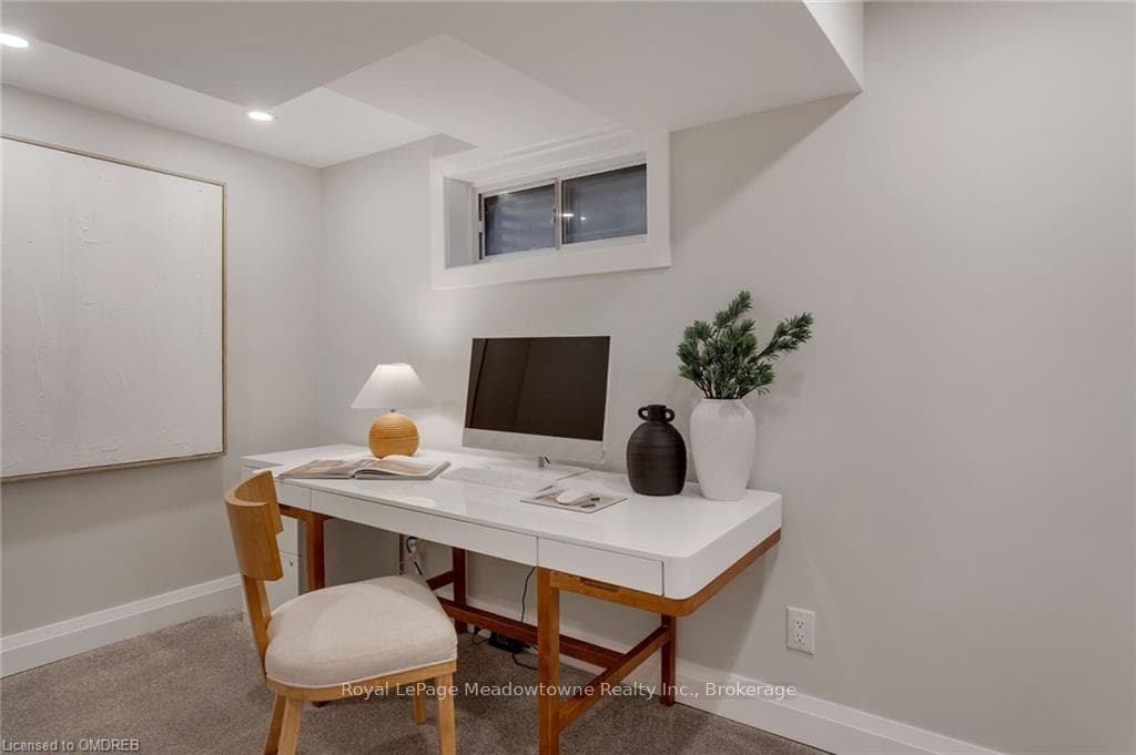 15 IRWIN Crescent photo 24