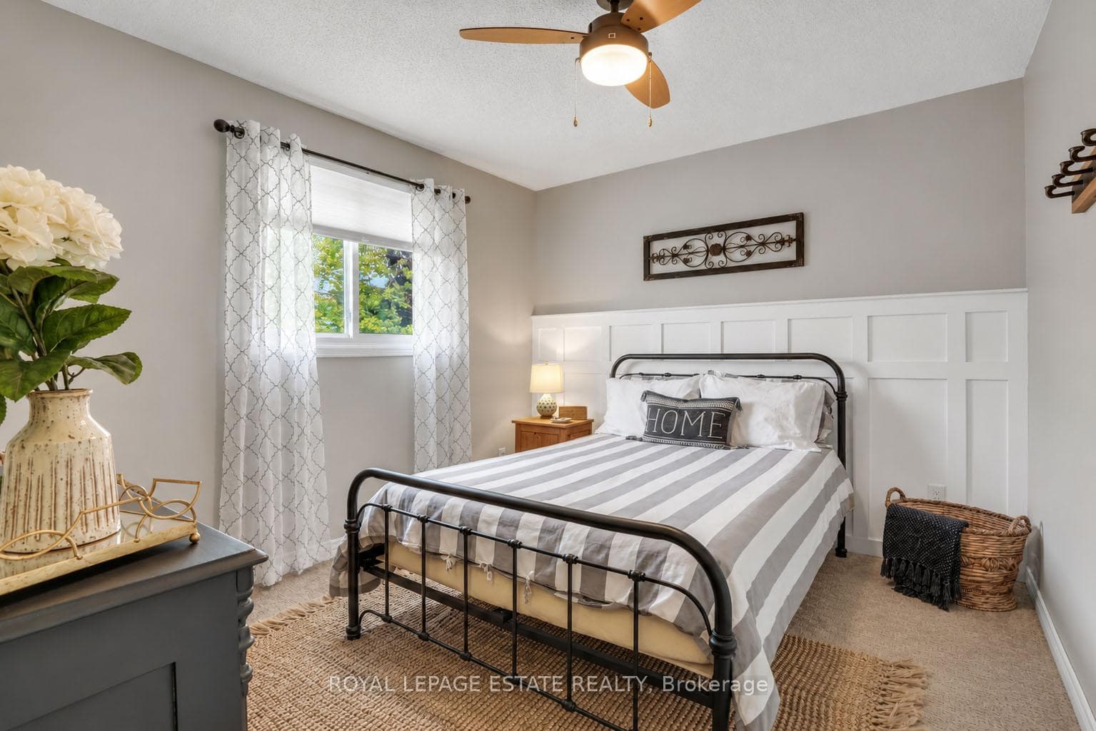 406 Anne Street photo 24