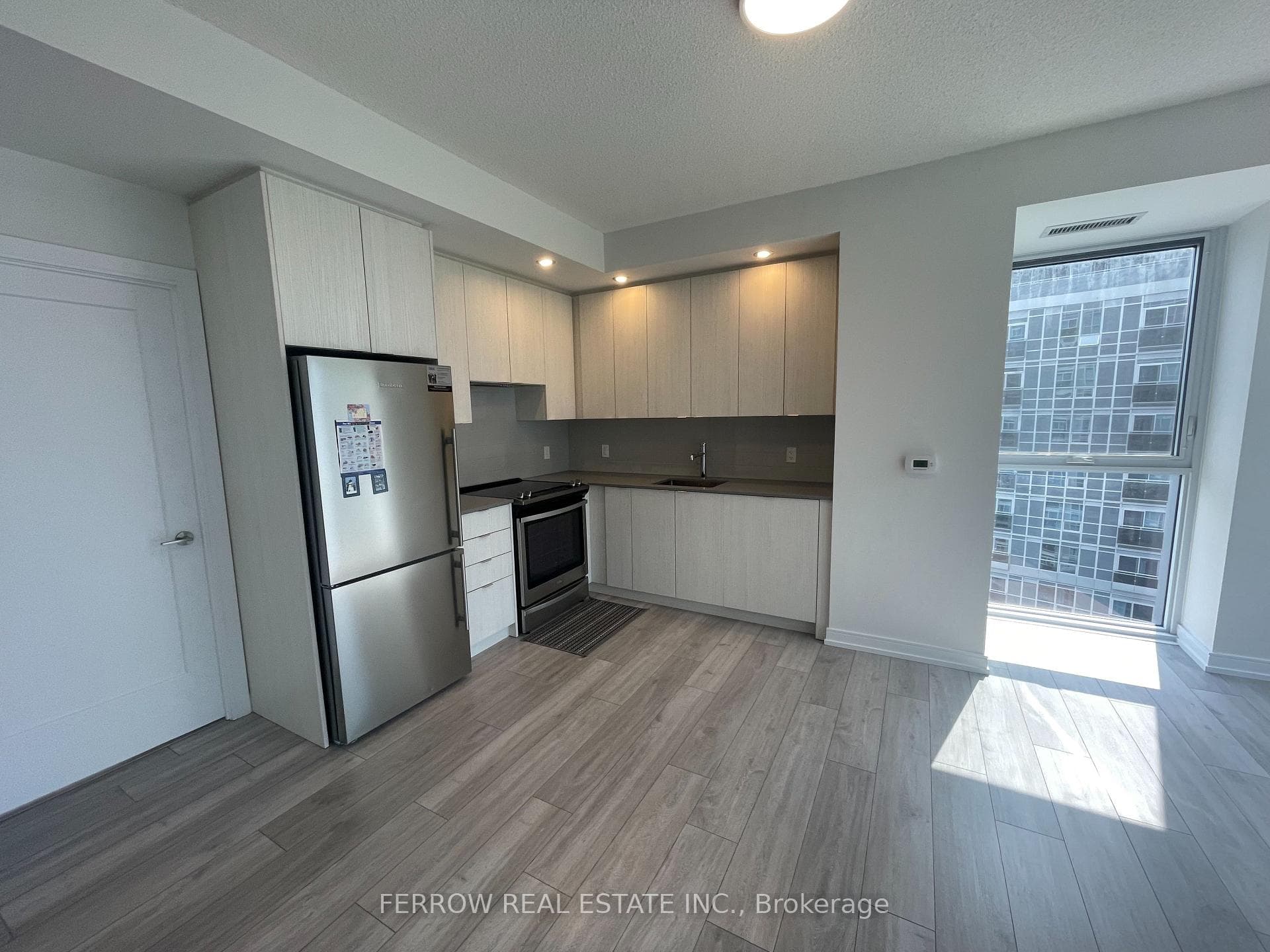 225 Village Green Square Unit 2803 photo 5