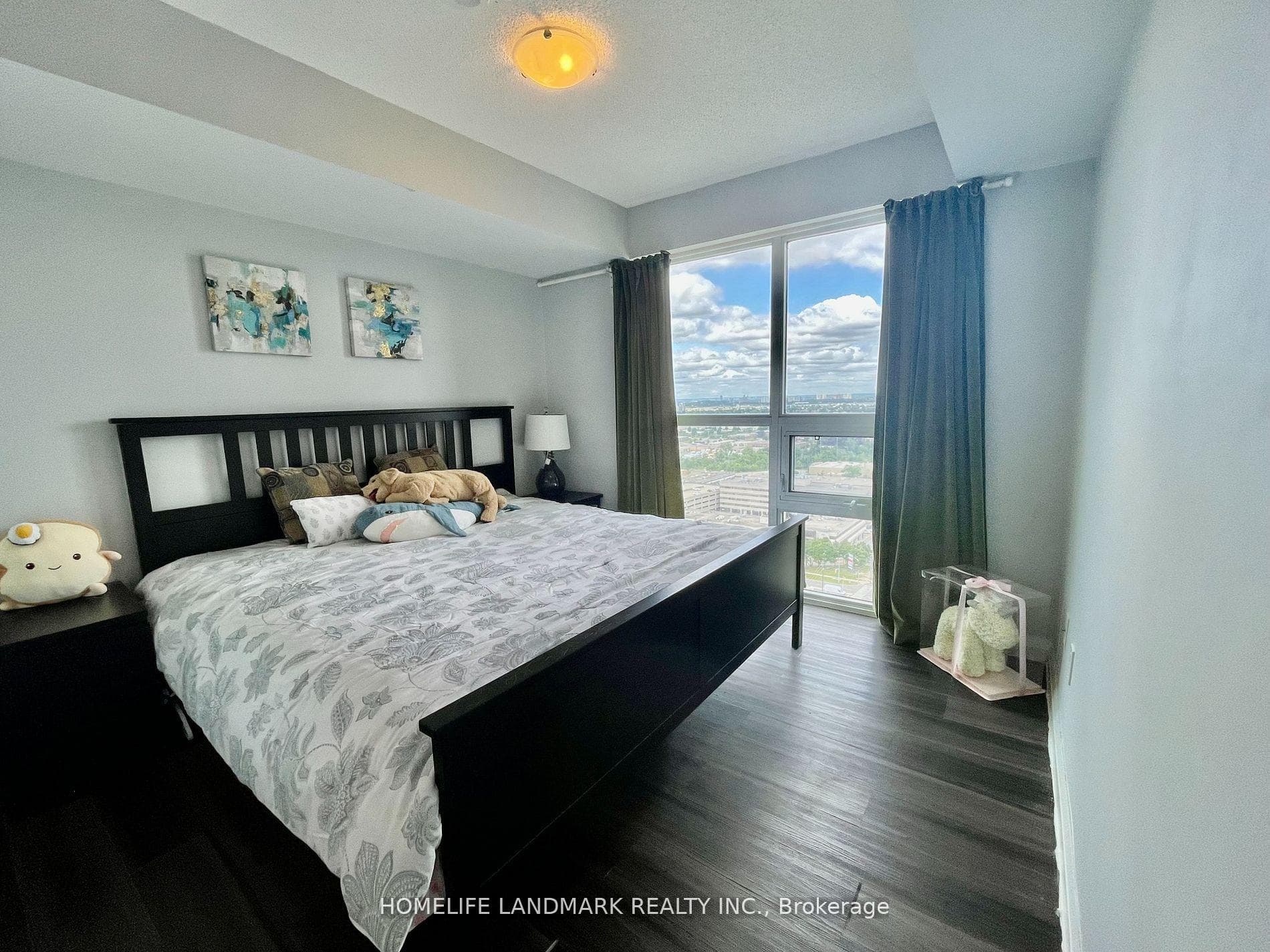 30 Meadowglen Place Unit 2406 photo 7