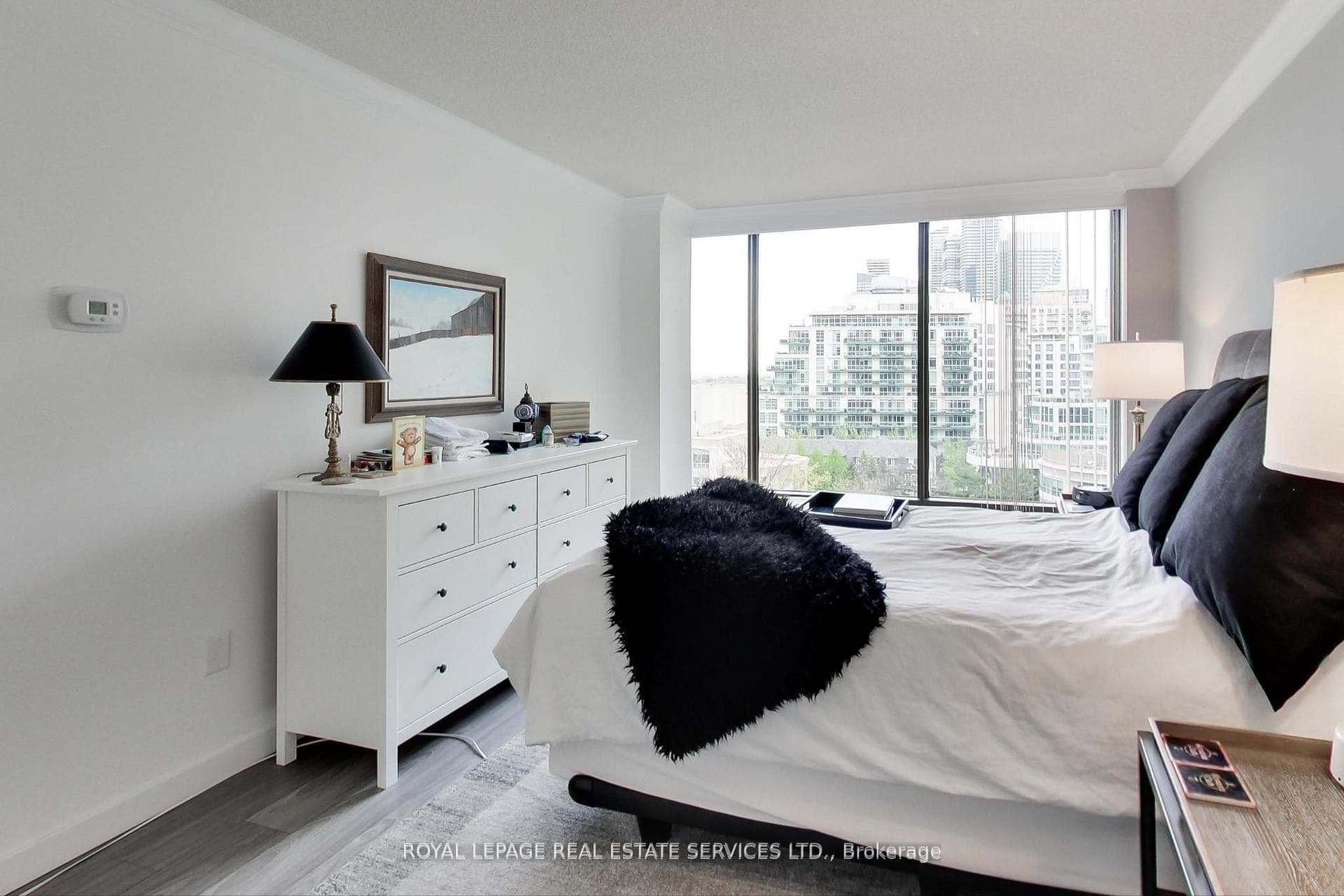 2045 Lake Shore Boulevard Unit 804 photo 11