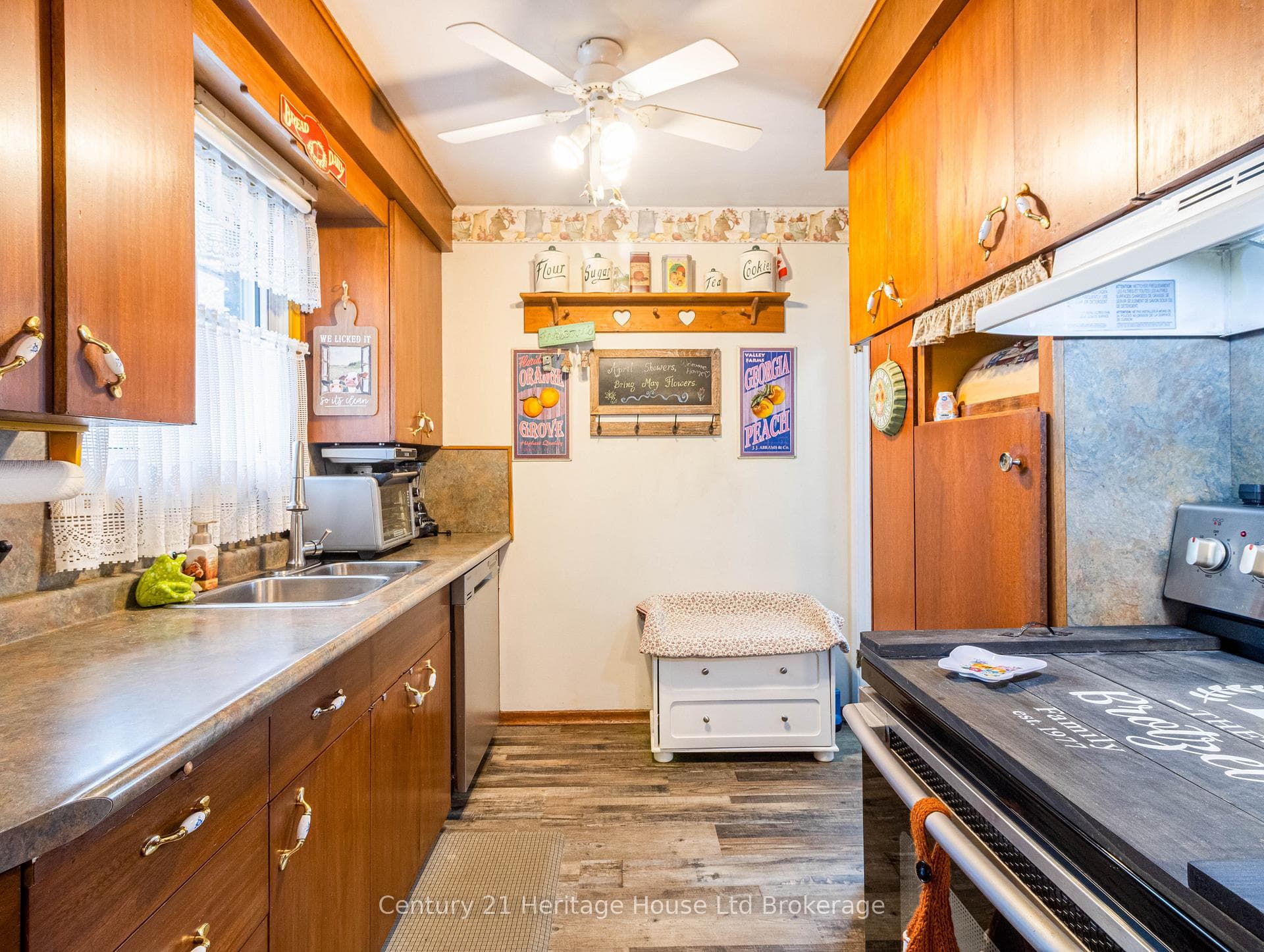 217 5th Avenue photo 7