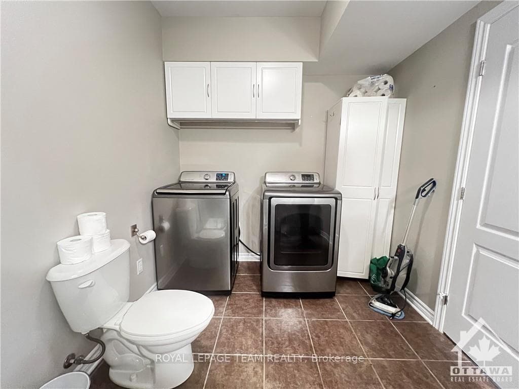 102 MAYER Street photo 21