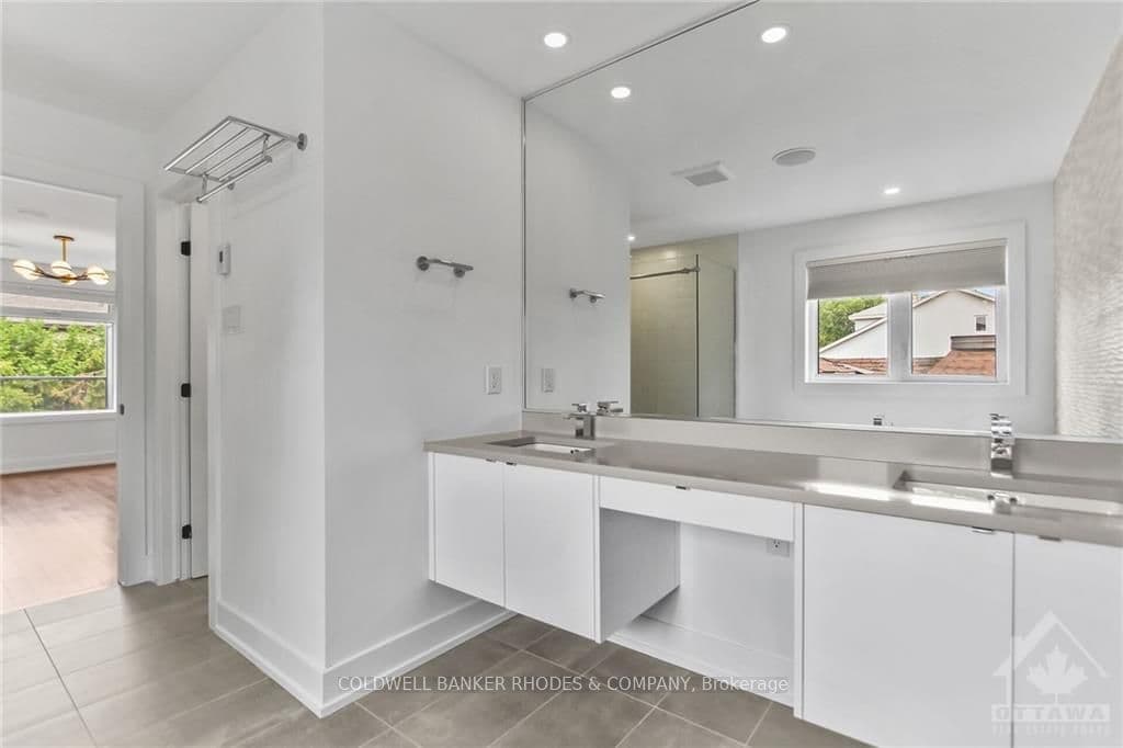 135 CARLETON Avenue photo 16