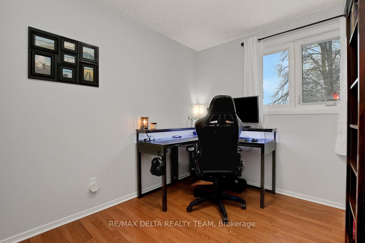 1705 Lamoureux Drive Unit C photo 19