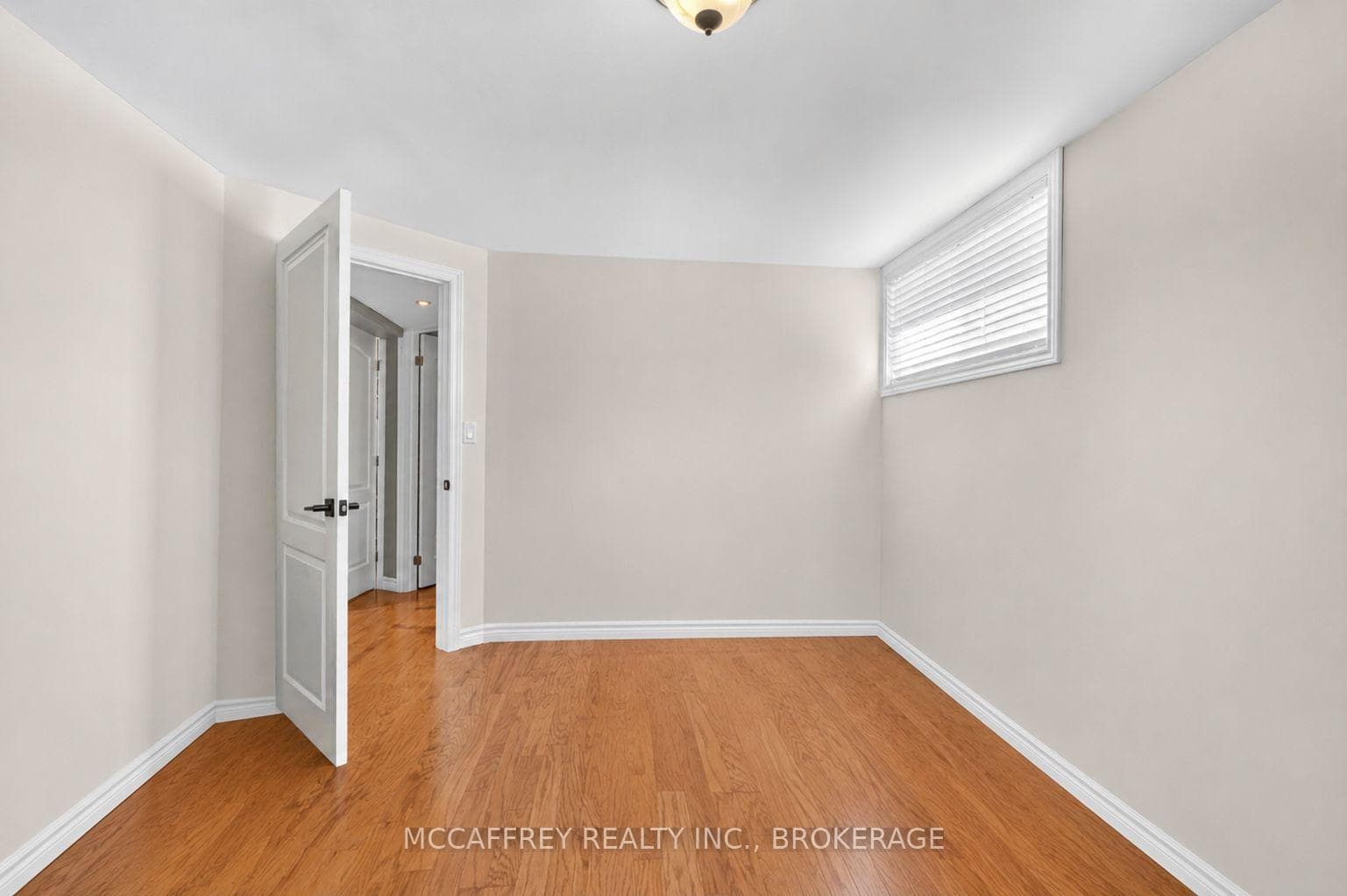 9 Hartwood Crescent photo 42