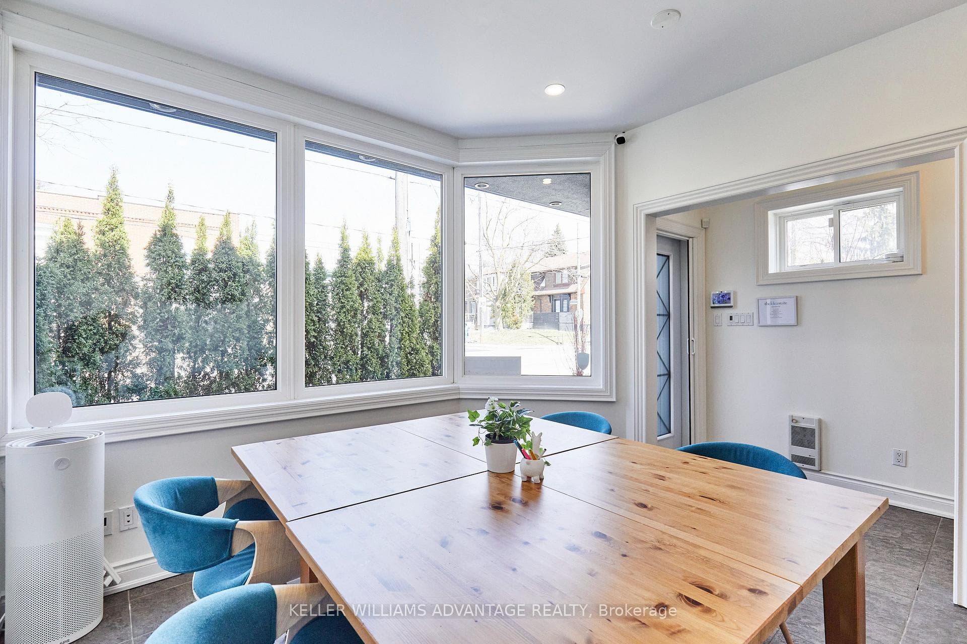 477 Davisville Avenue photo 20