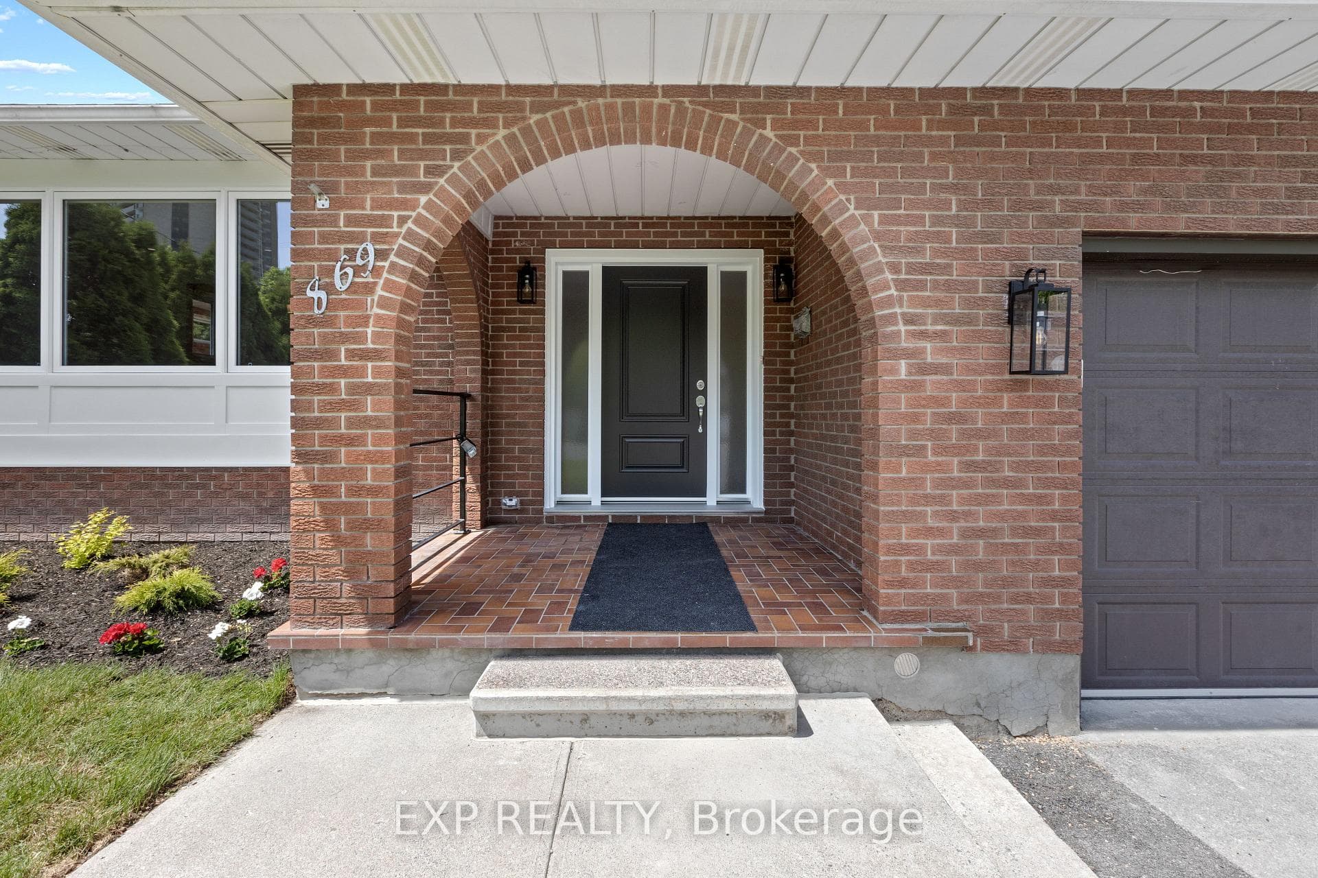 869 Maryland Avenue photo 3