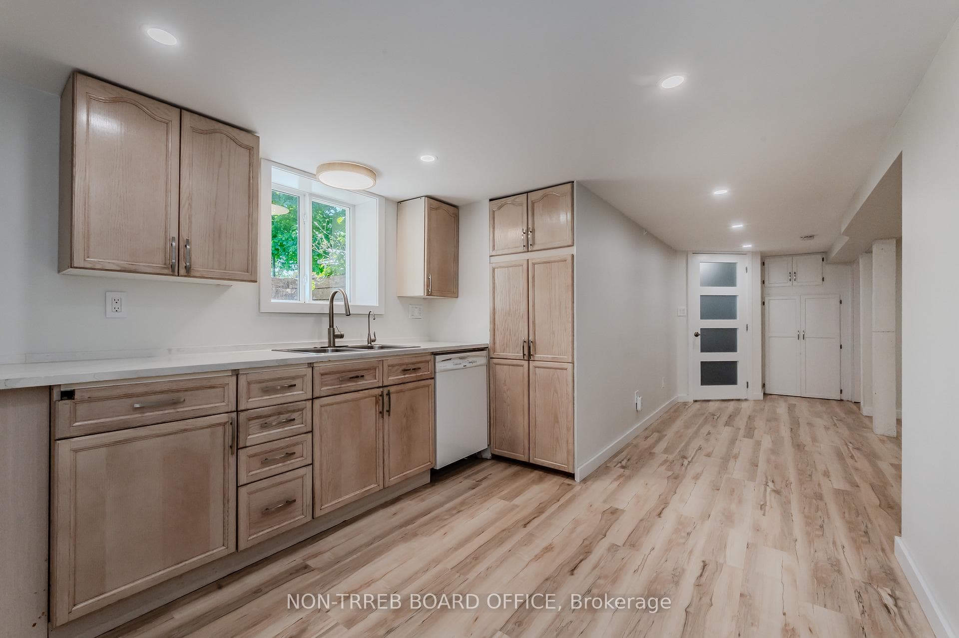 260 Jane Street photo 26