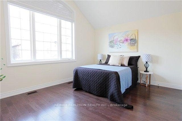 15 Mario Avenue photo 11