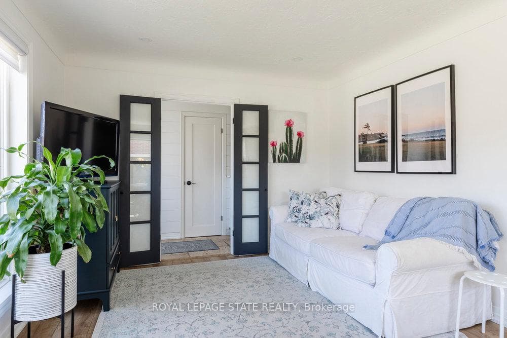 44 Kemp Drive photo 5