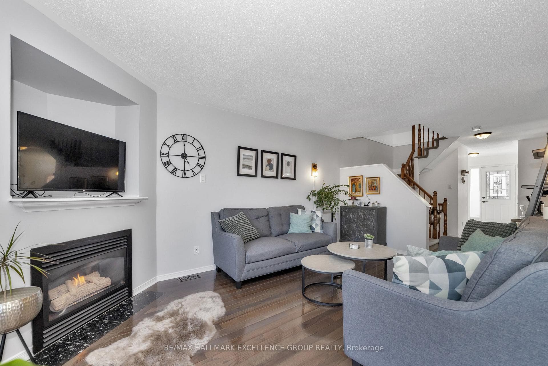 759 Nesting Way photo 7
