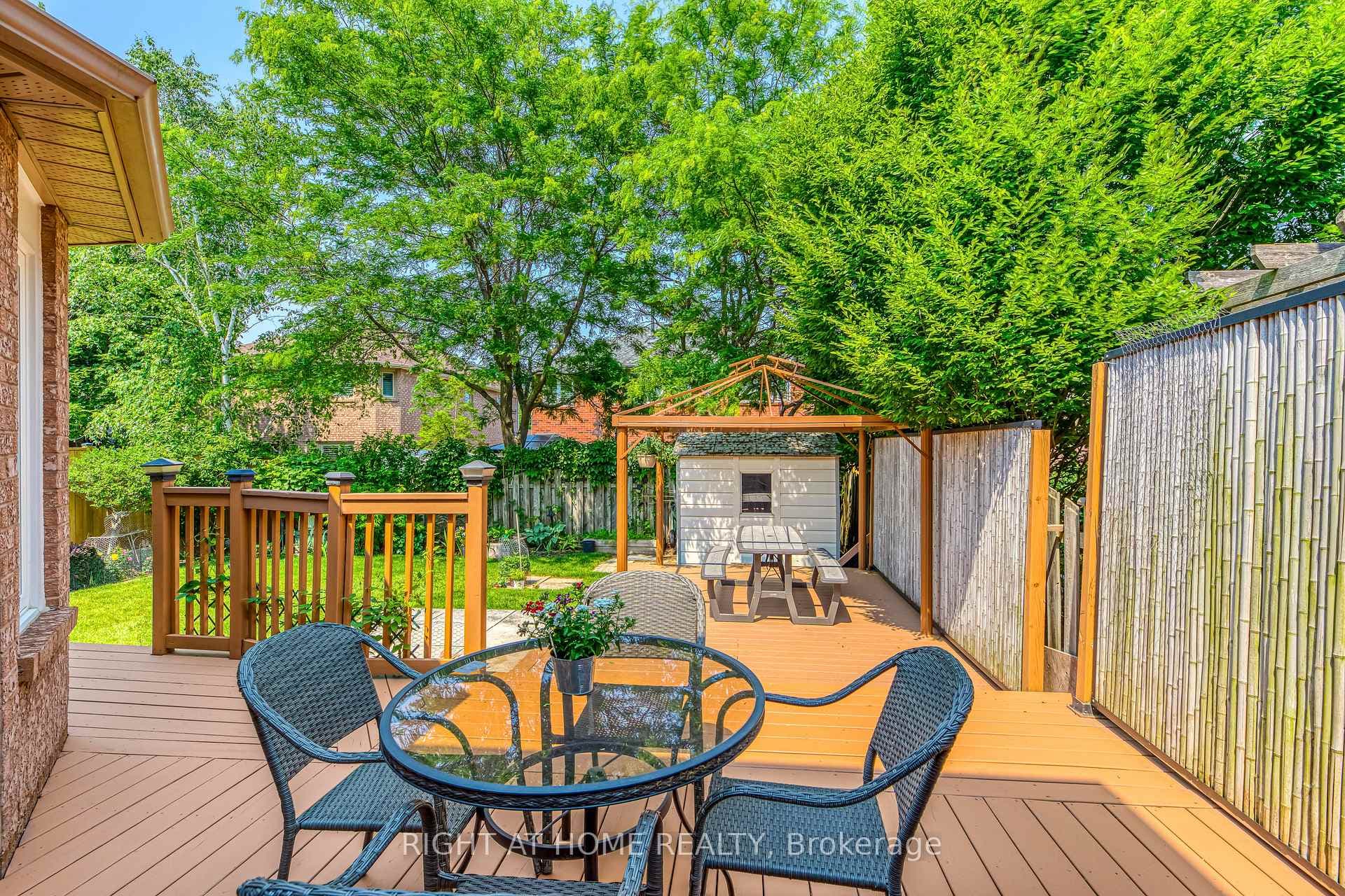 1092 Old Oak Drive photo 35