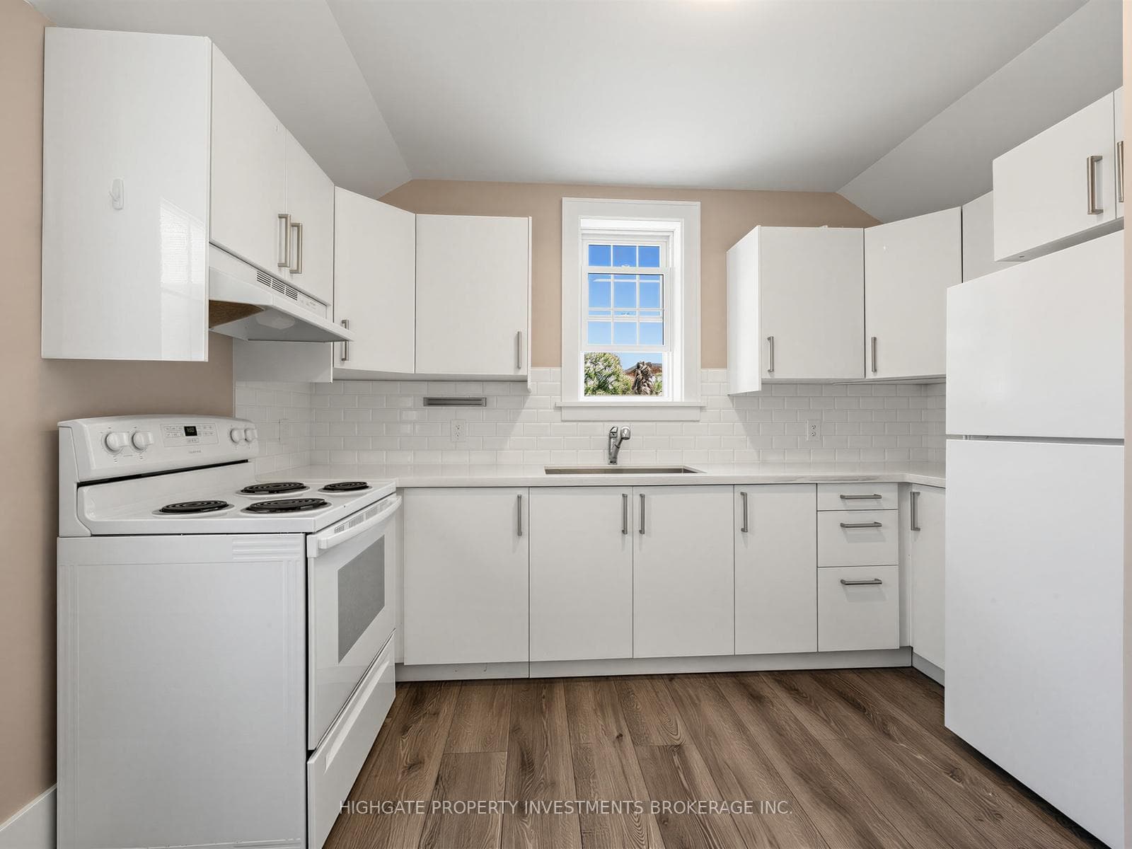 107 Kent Street Unit Upper photo 2