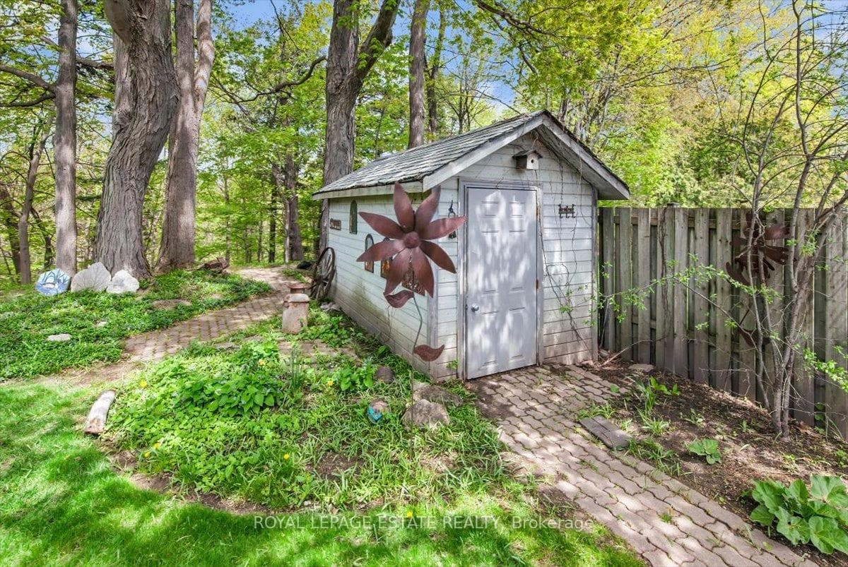 103 Pegasus Trail photo 40