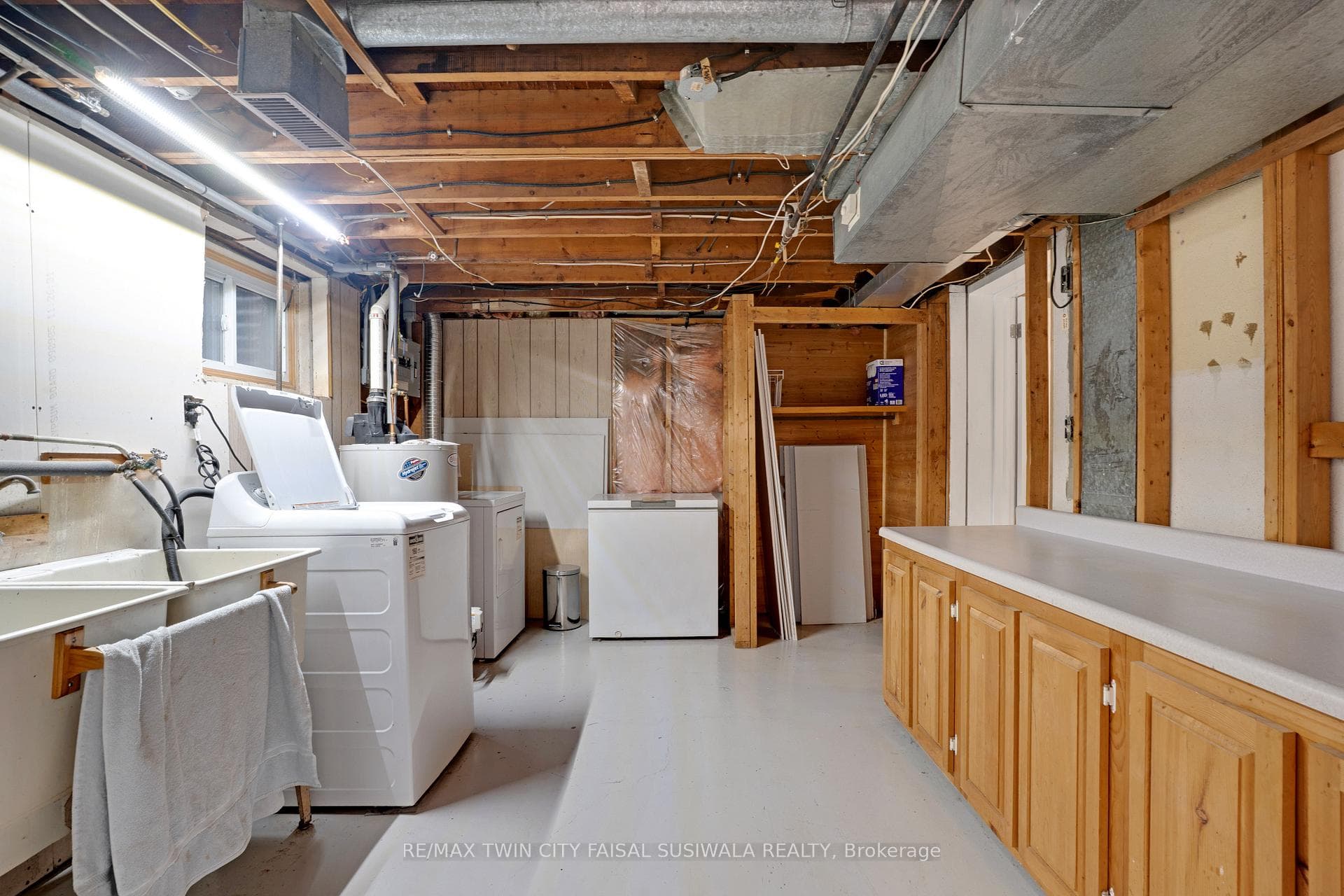 460 Bishop Street photo 36