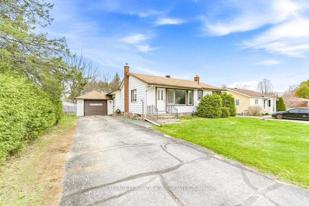 1211 Zadow Street photo 1