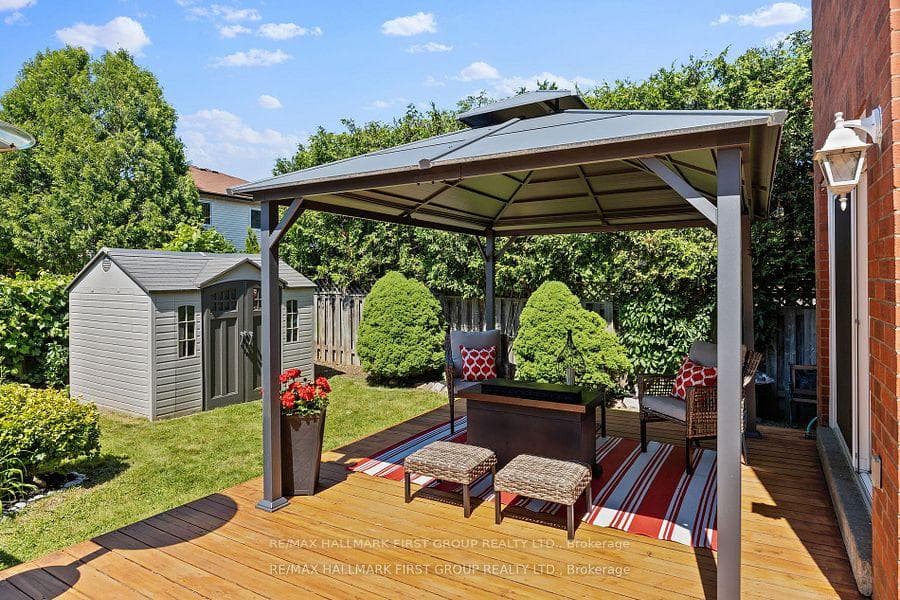 116 Erickson Drive photo 32