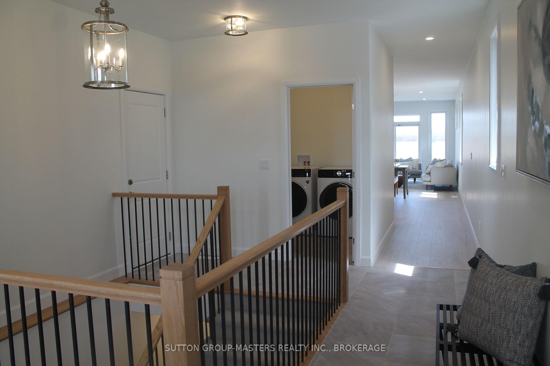 251 Pratt Drive photo 3