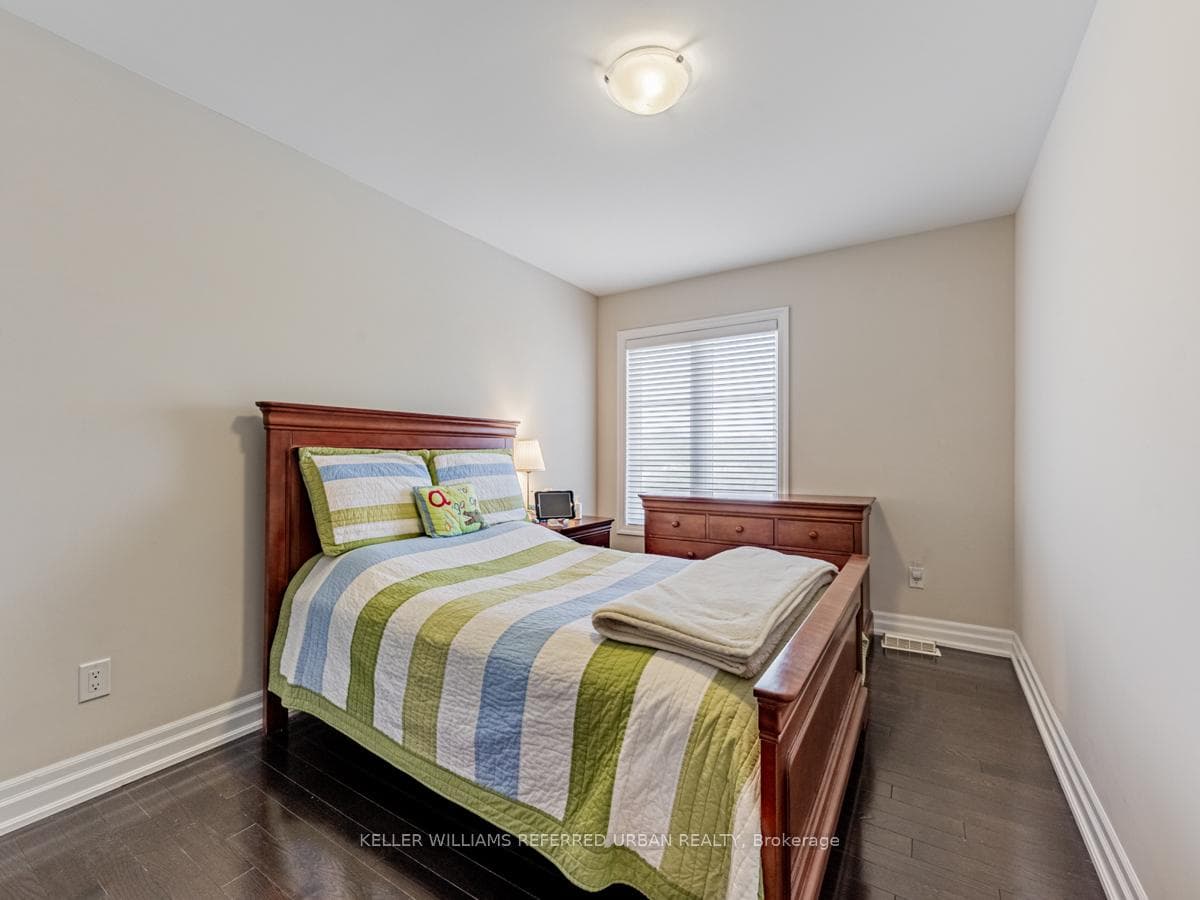 73 Robert Berry Crescent photo 27