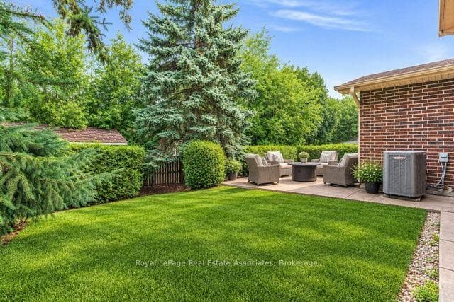 2529 Claymore Crescent photo 41