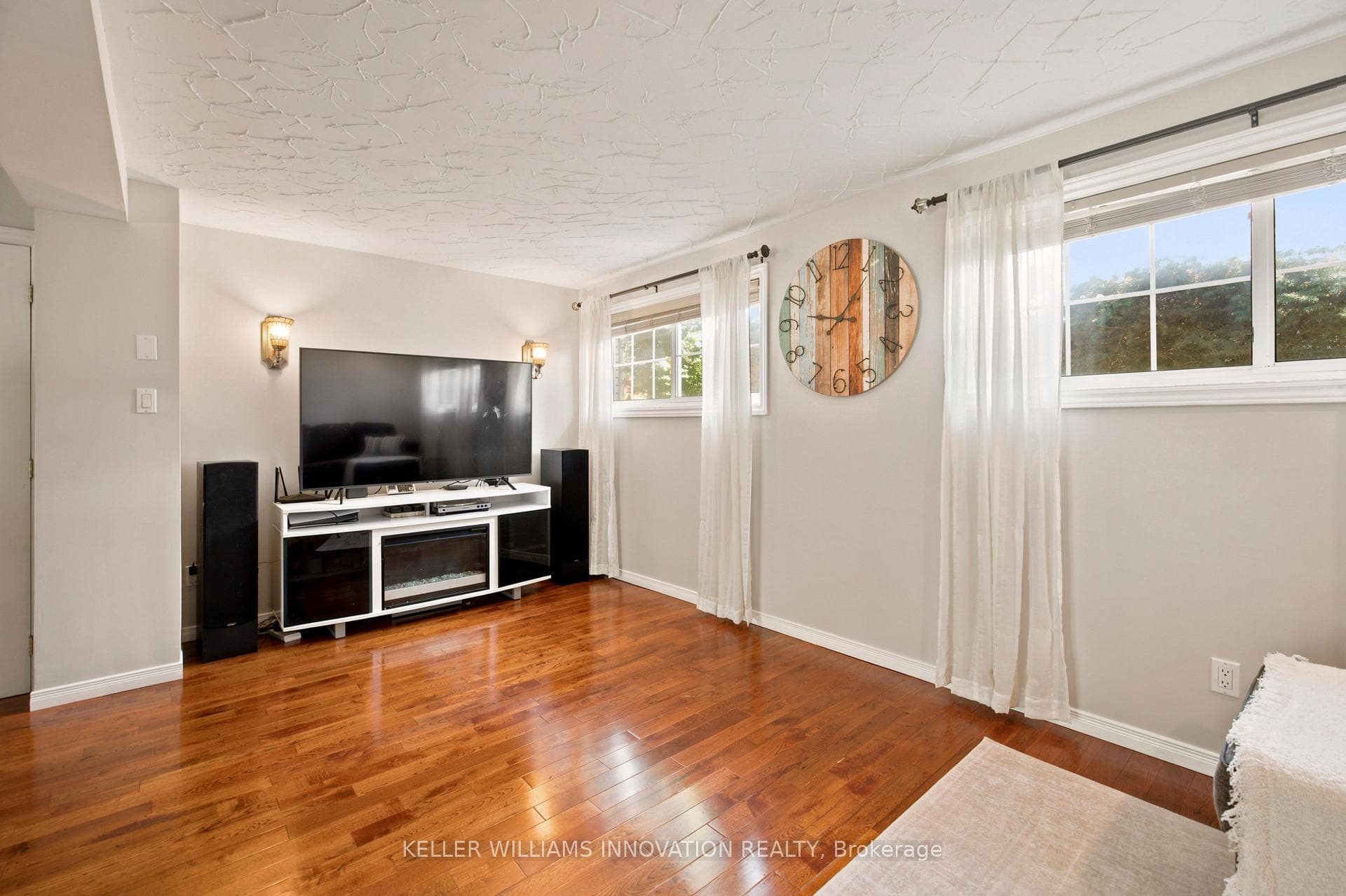 1456 MANNHEIM Road photo 10