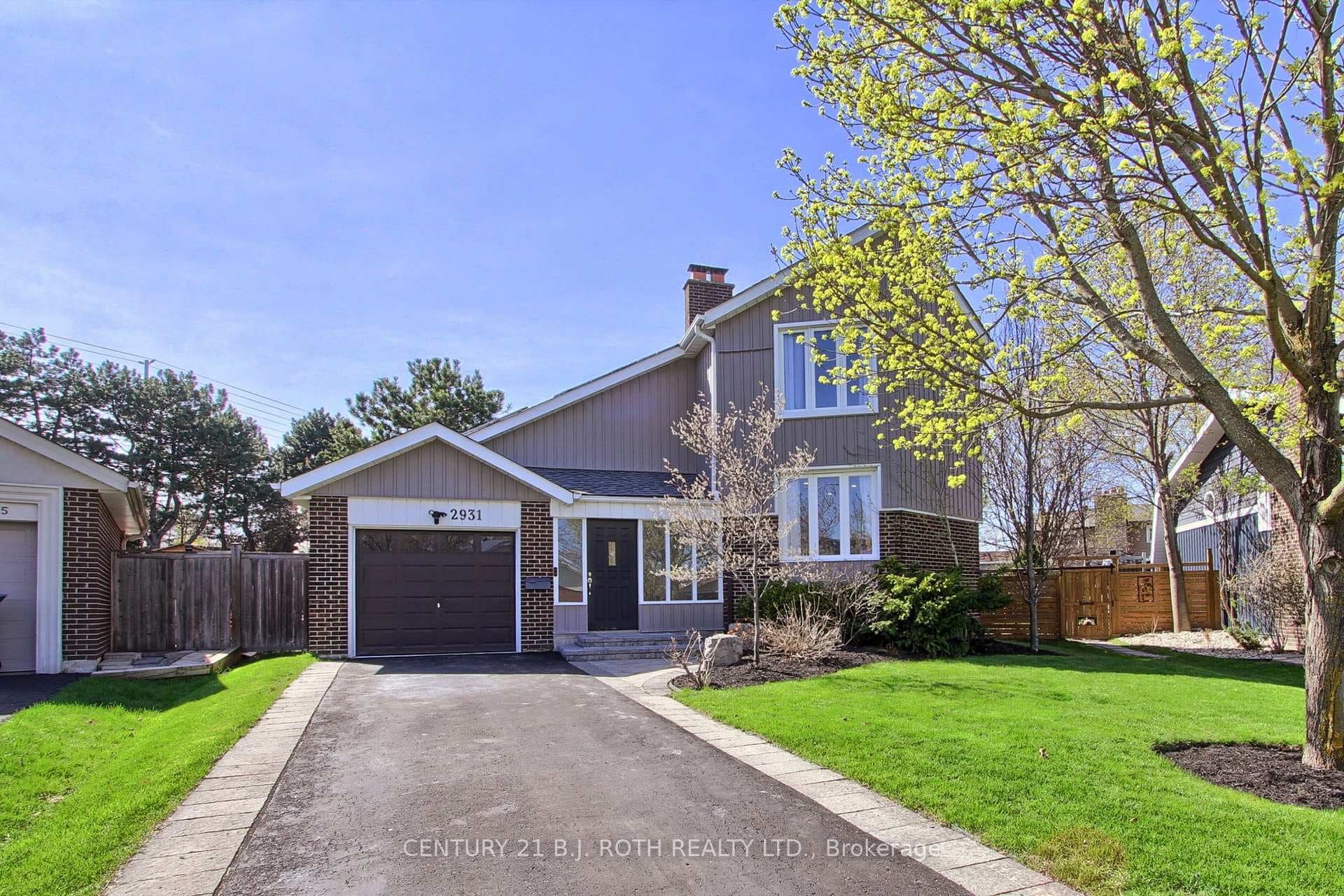 2931 Saint Malo Circle photo 2