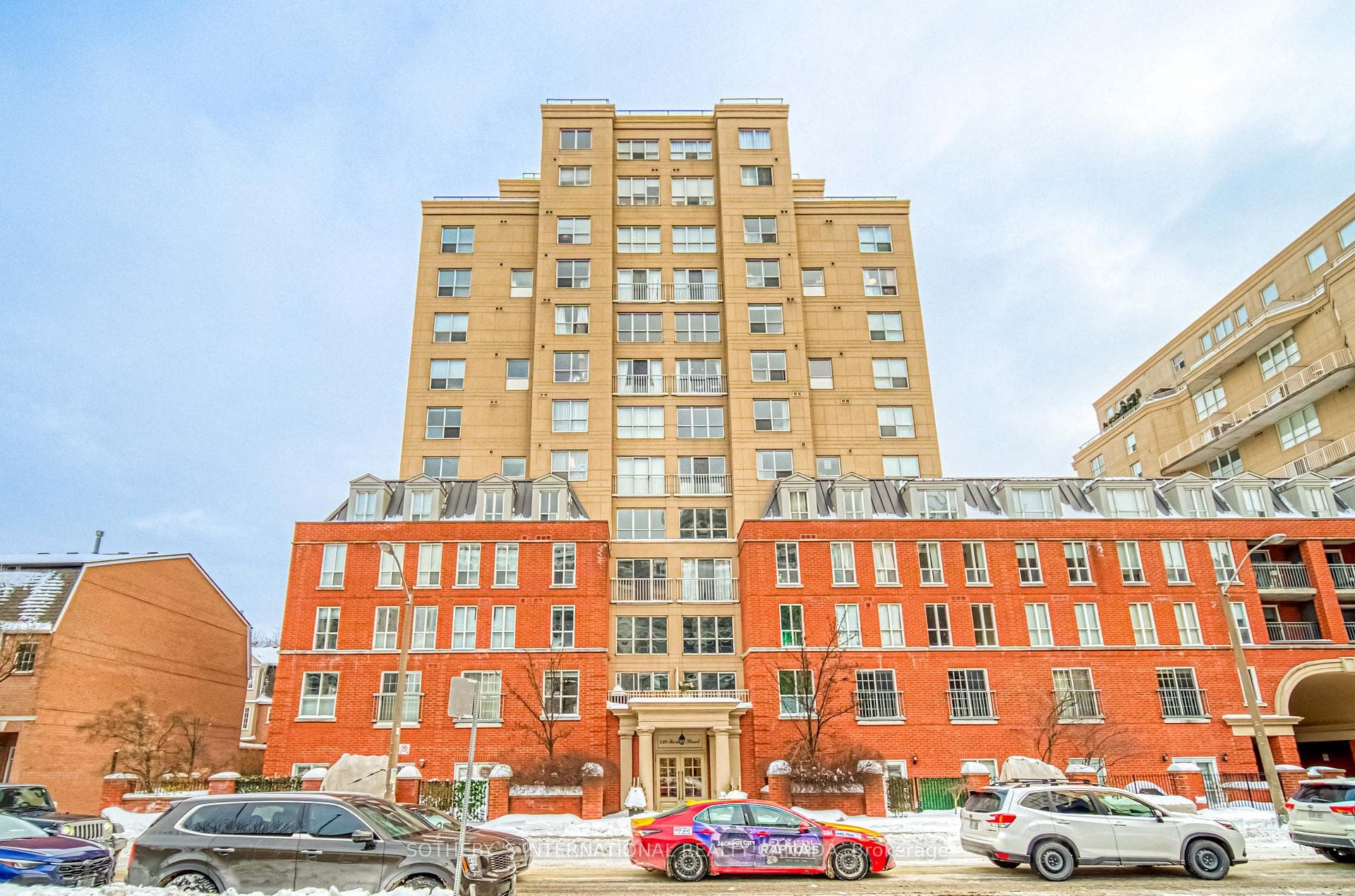 139 Merton Street Unit 840 photo 2