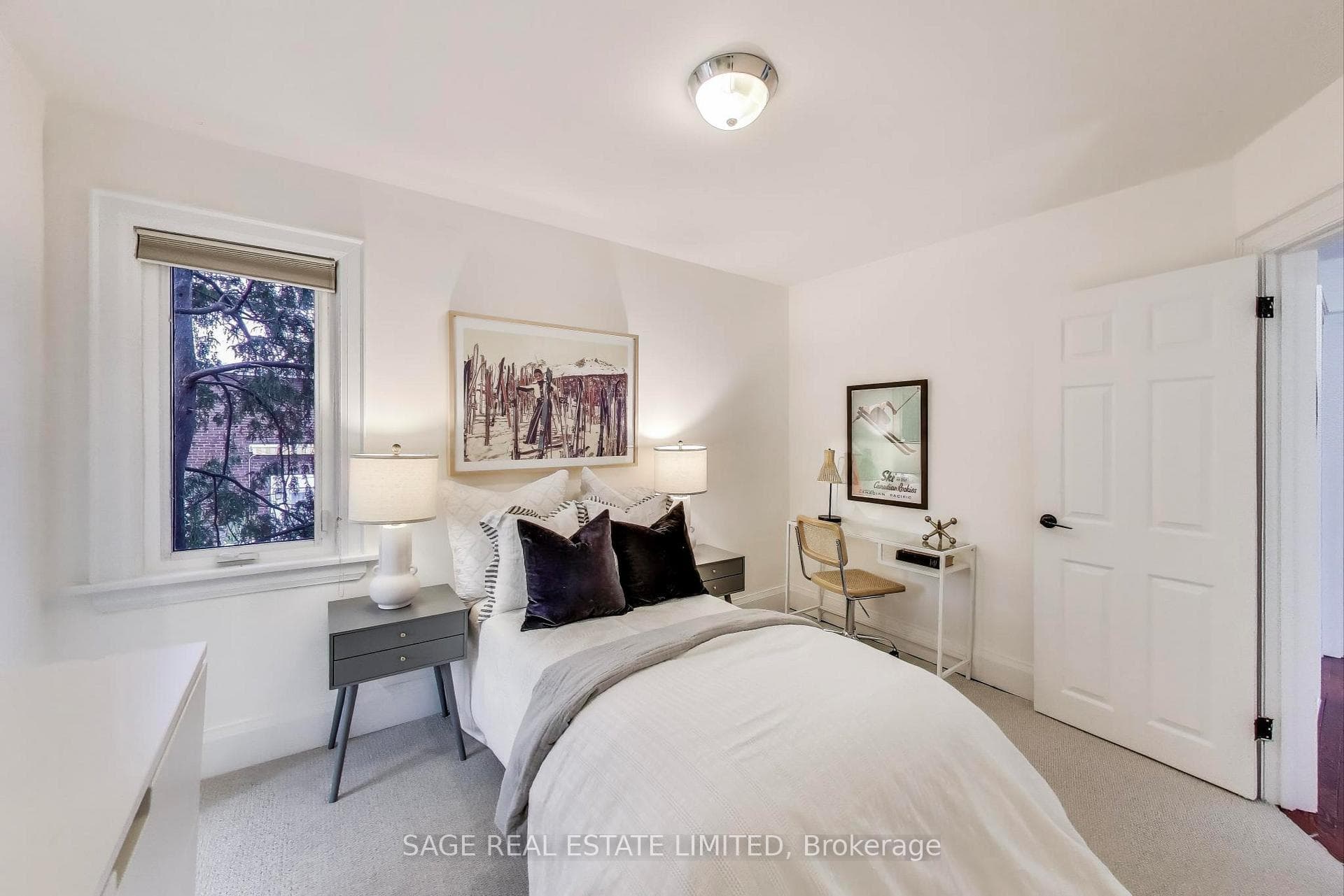 138 Clifton Road photo 23